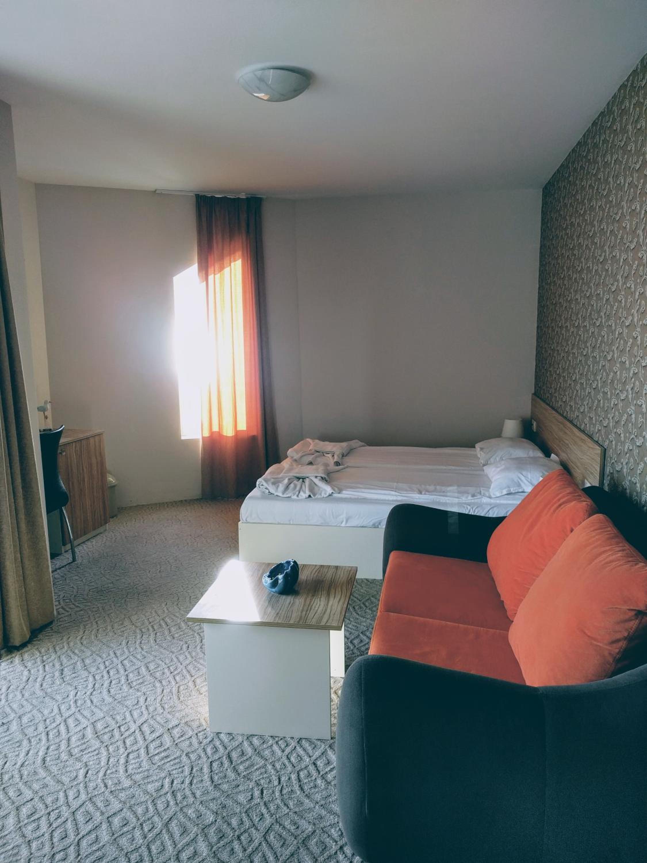 Hotel Mida