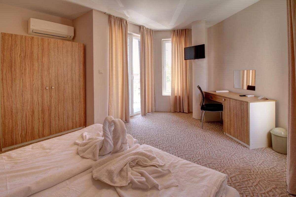 Hotel Mida