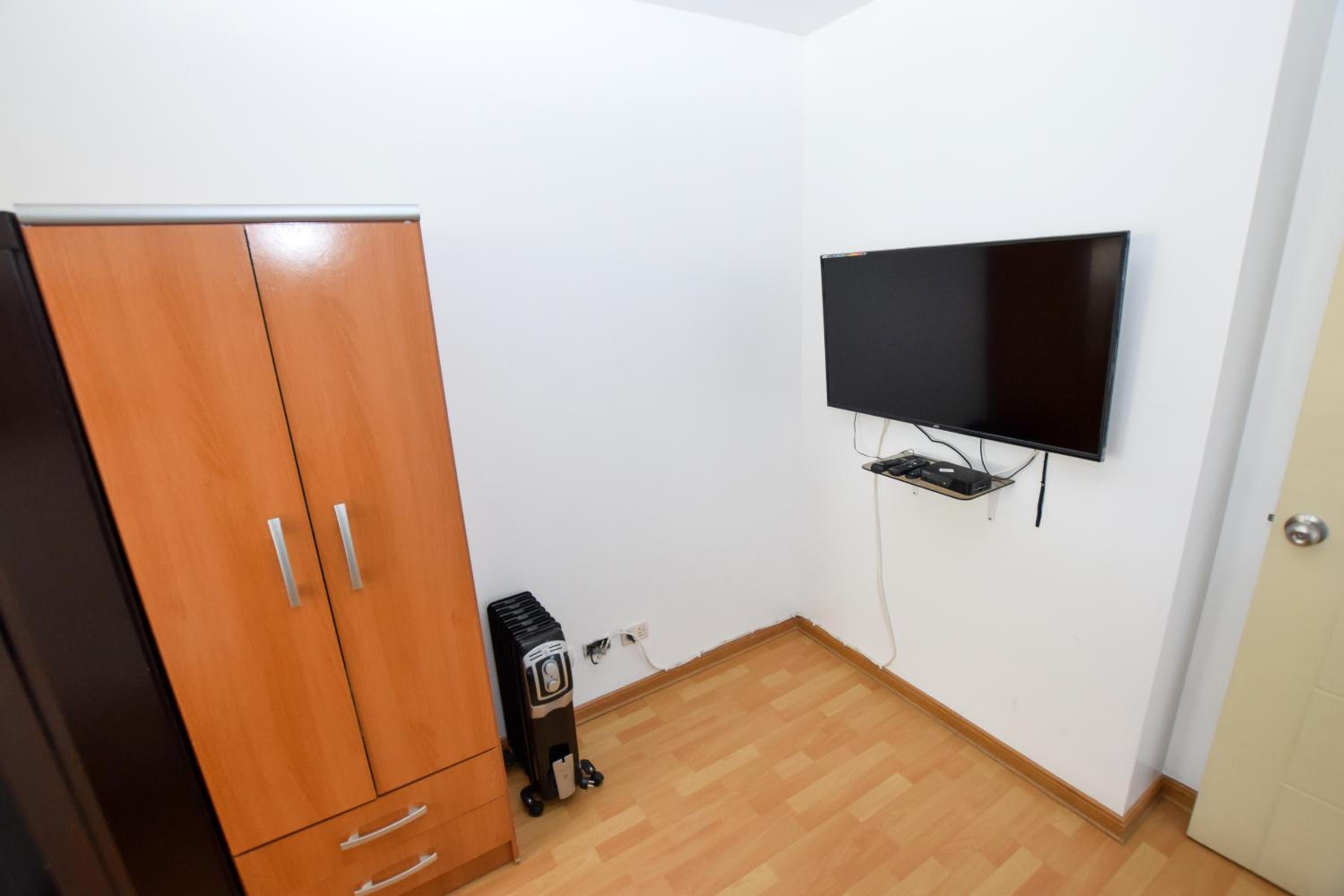 Miraflores Apartments 110 Alcanfores Street by Private Host