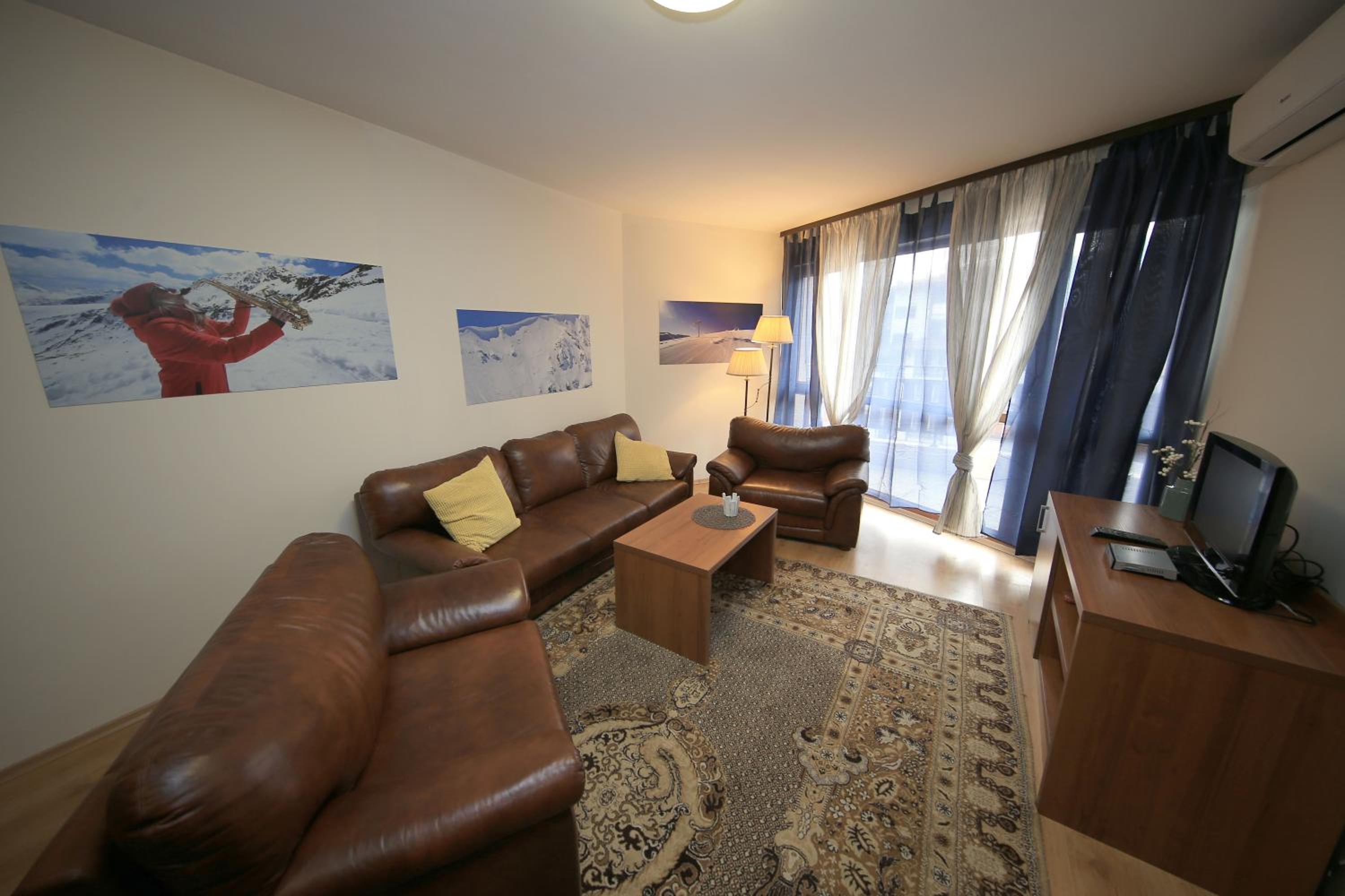 Nice and quiet apartment next to Gondola lift. view 4