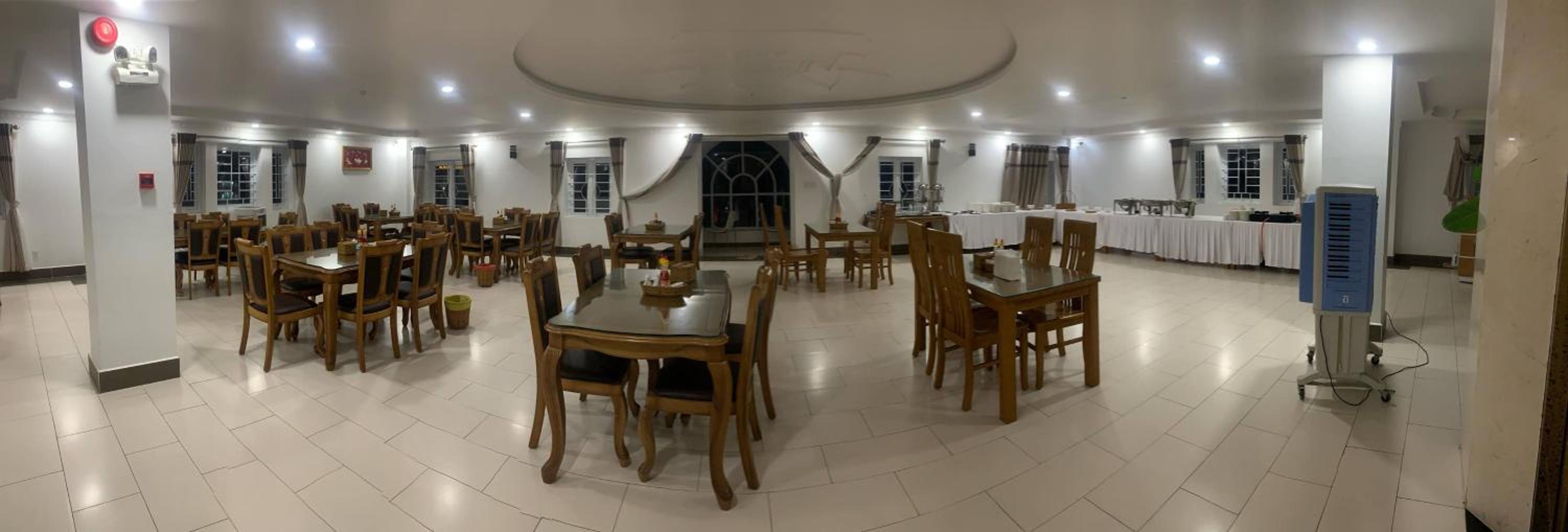 Nice Life Hotel