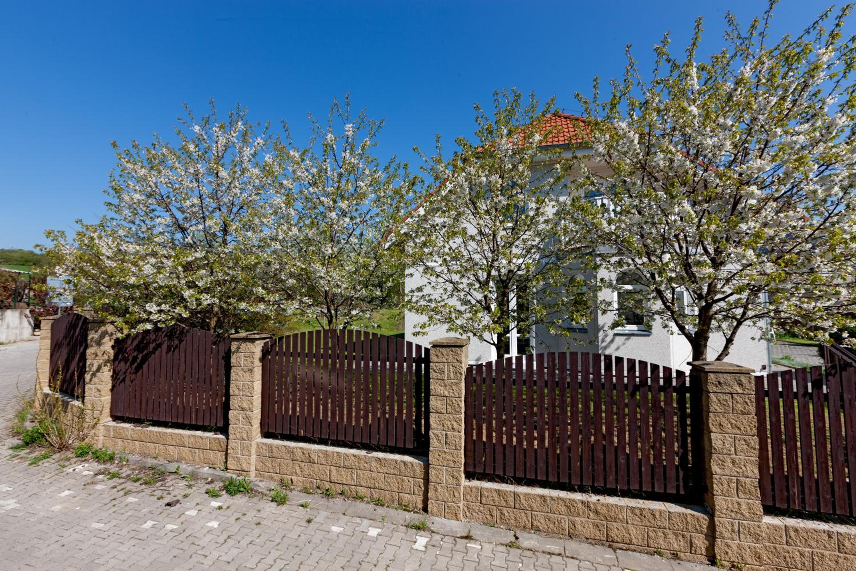 IdyllicPrague Cherry Tree Cottage