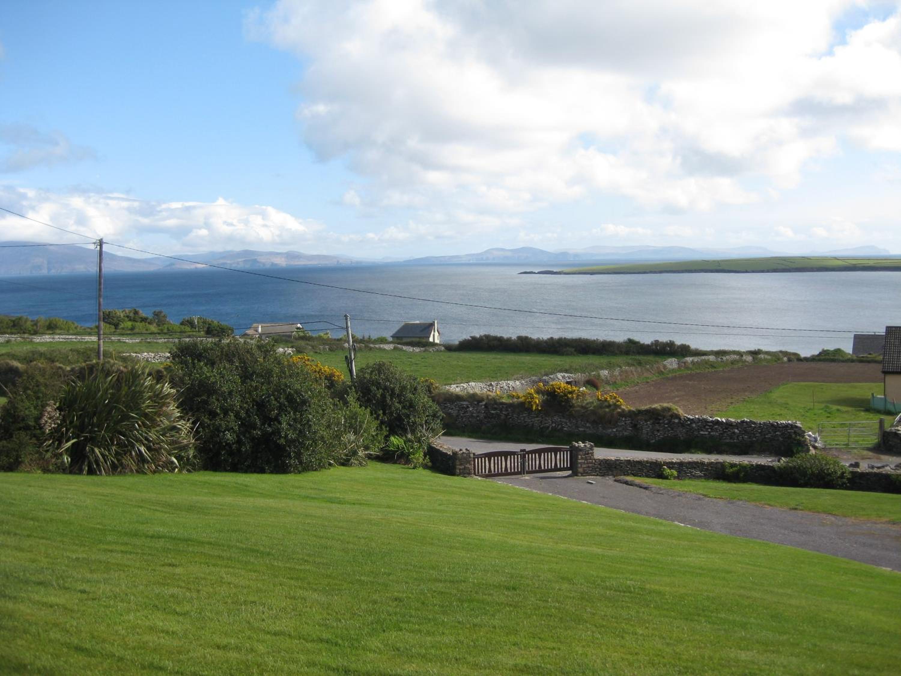 Ard na Carraige, Ventry Holiday Home view 2