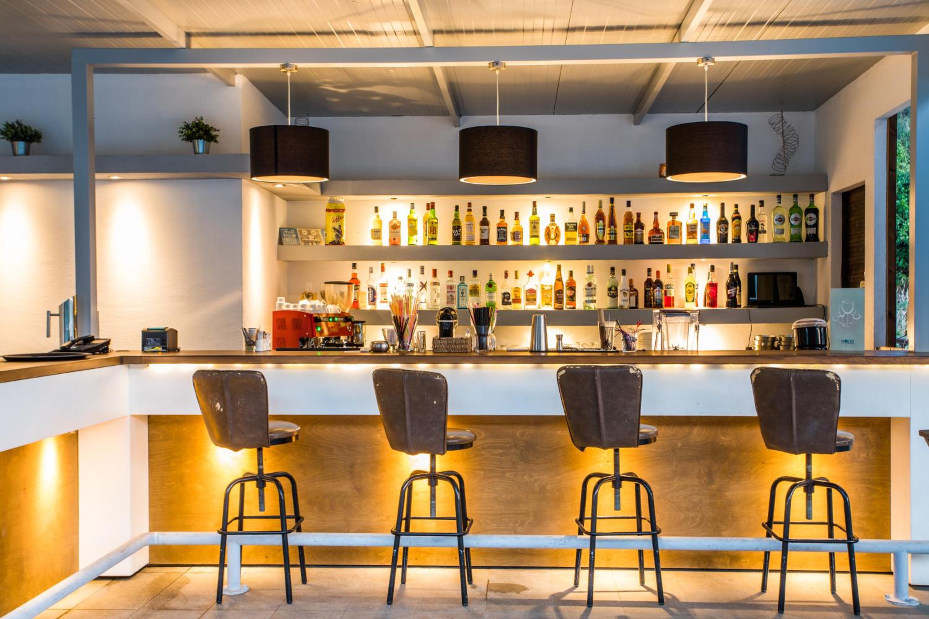 bar