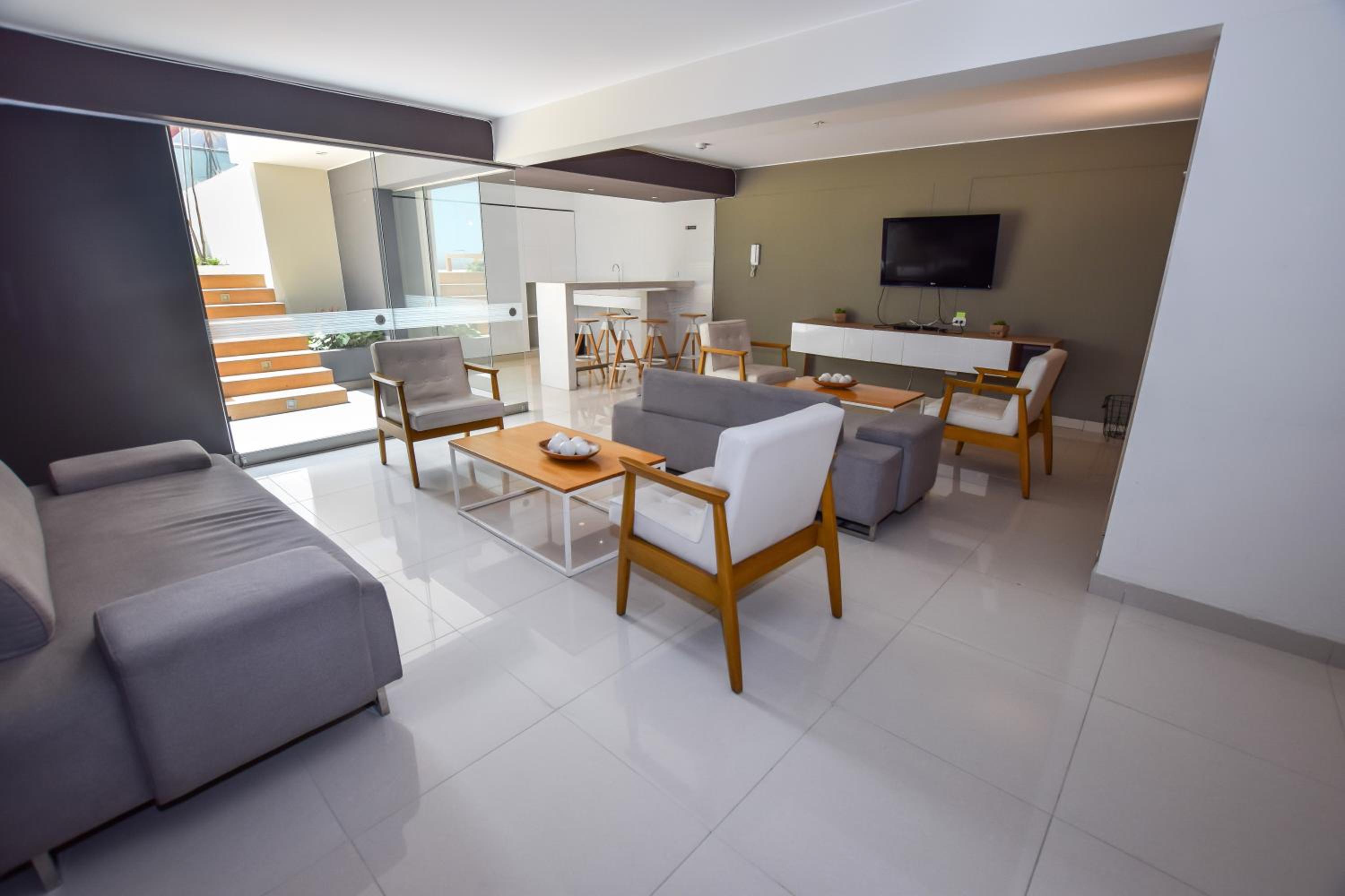 Miraflores Apartments 570 Pardo Ave by Private Host