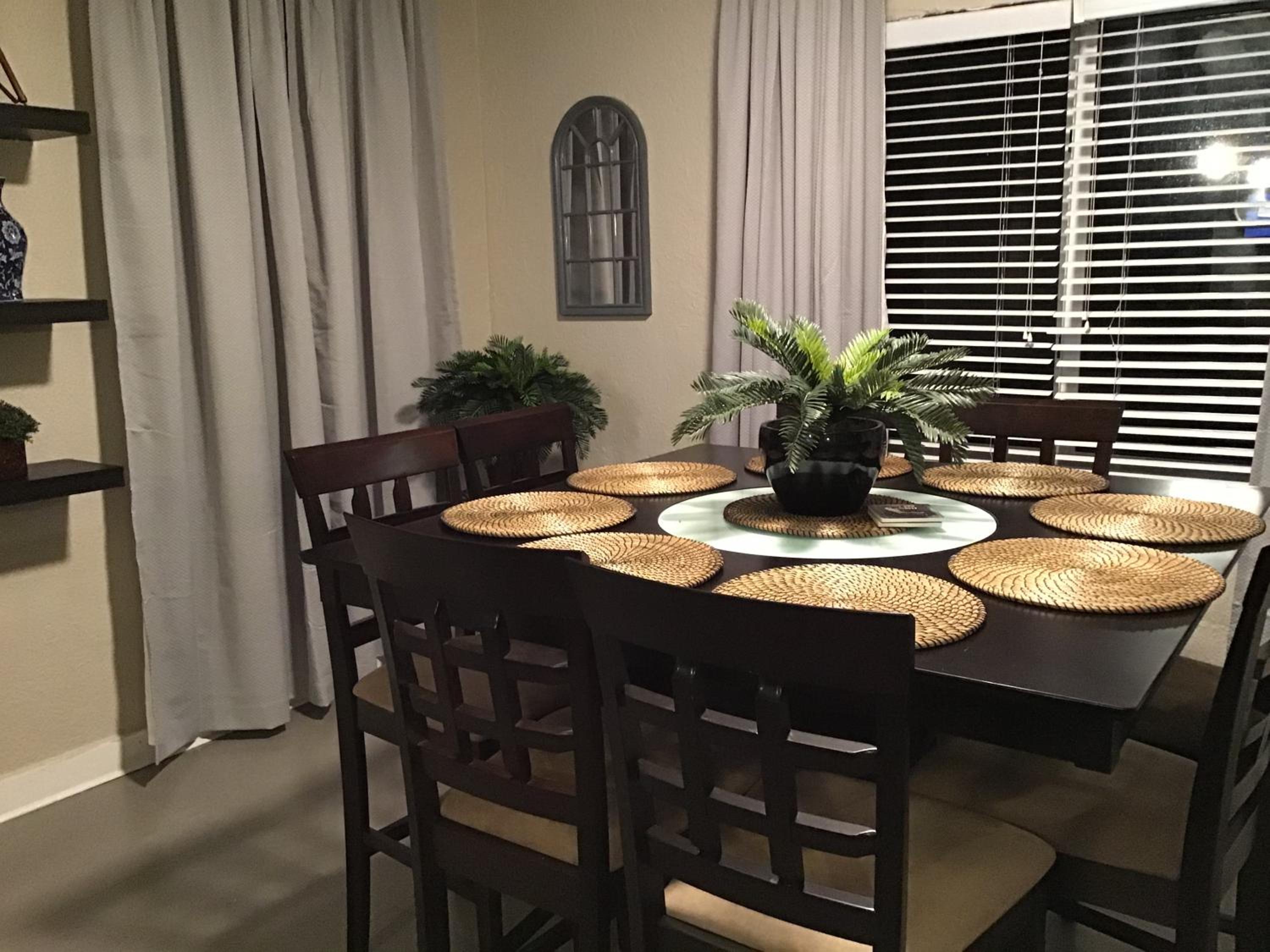 Modern 3/1 house close to Beaches and Midtown