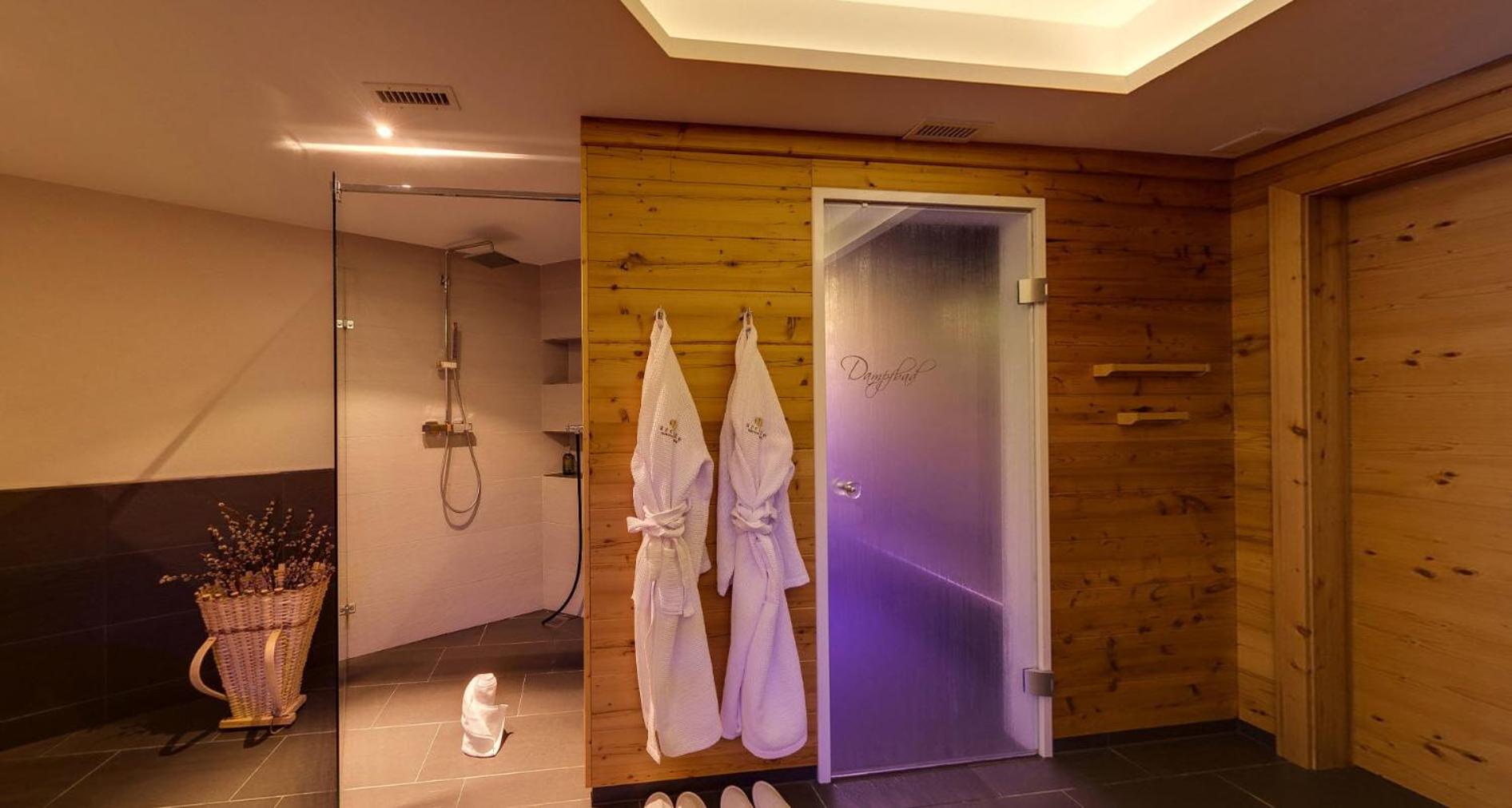 Arcade Apartments & Spa