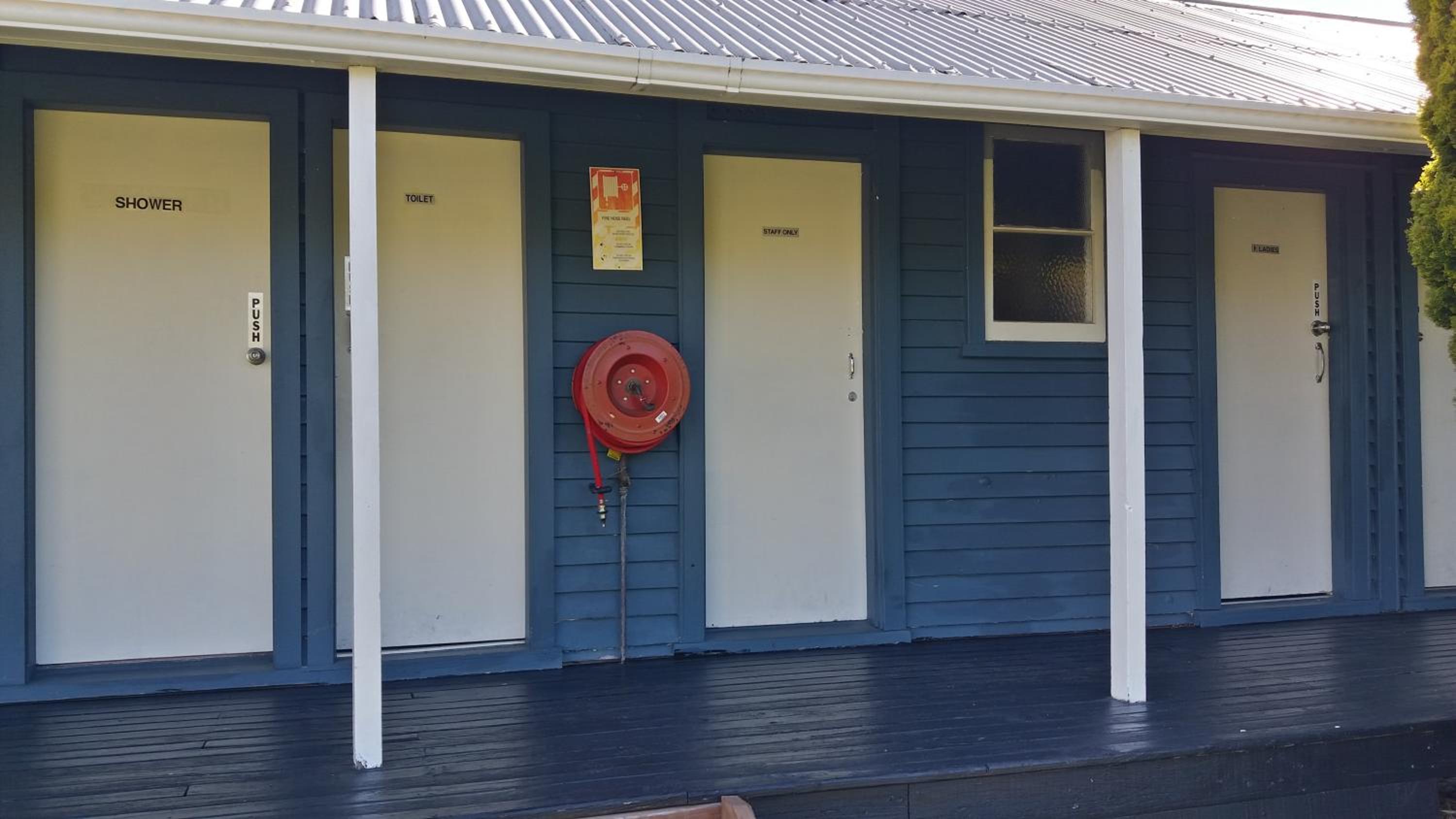 LKNZ Lodge & Cafe
