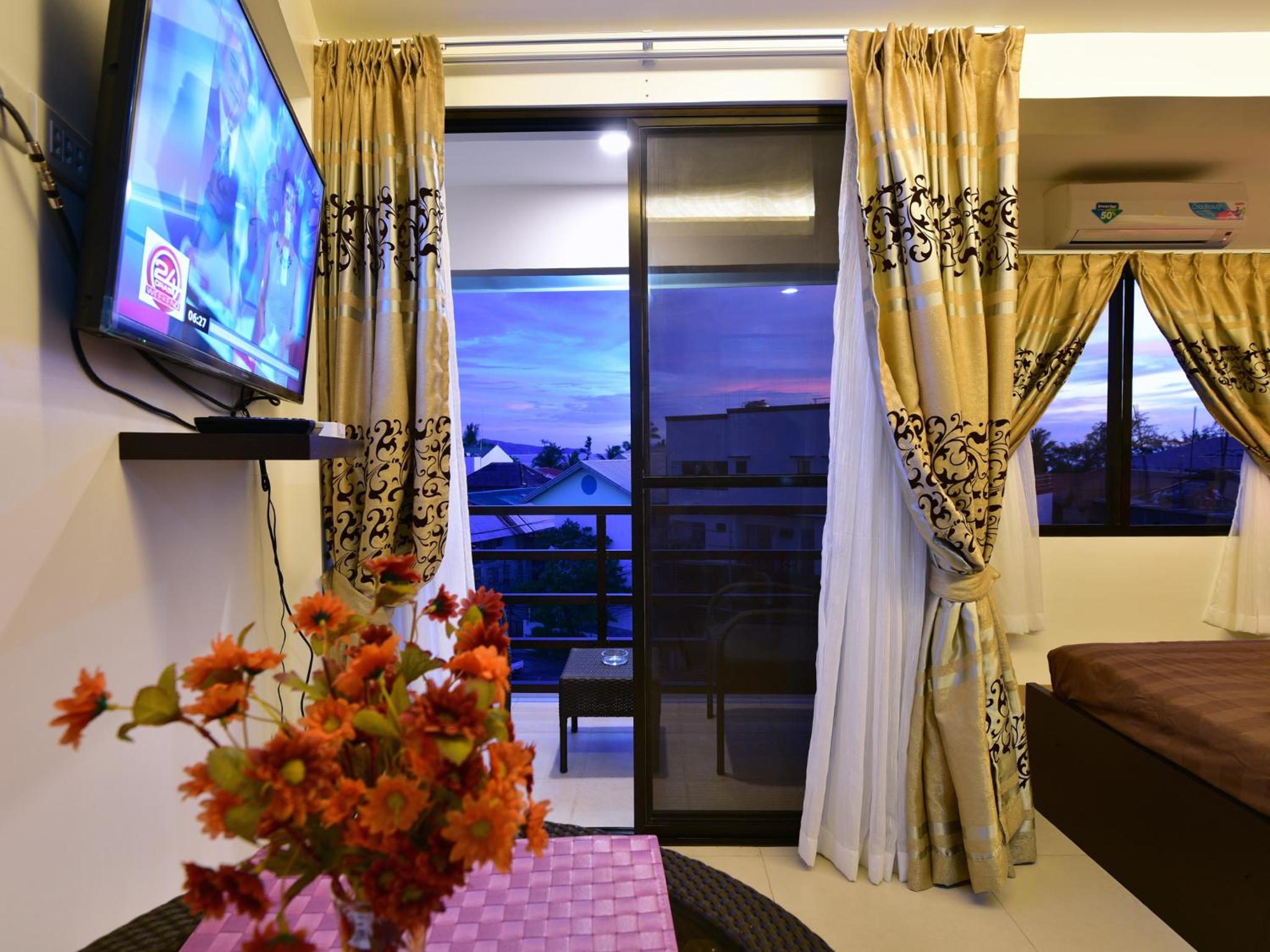 Anahaw Apartments Whitebeach