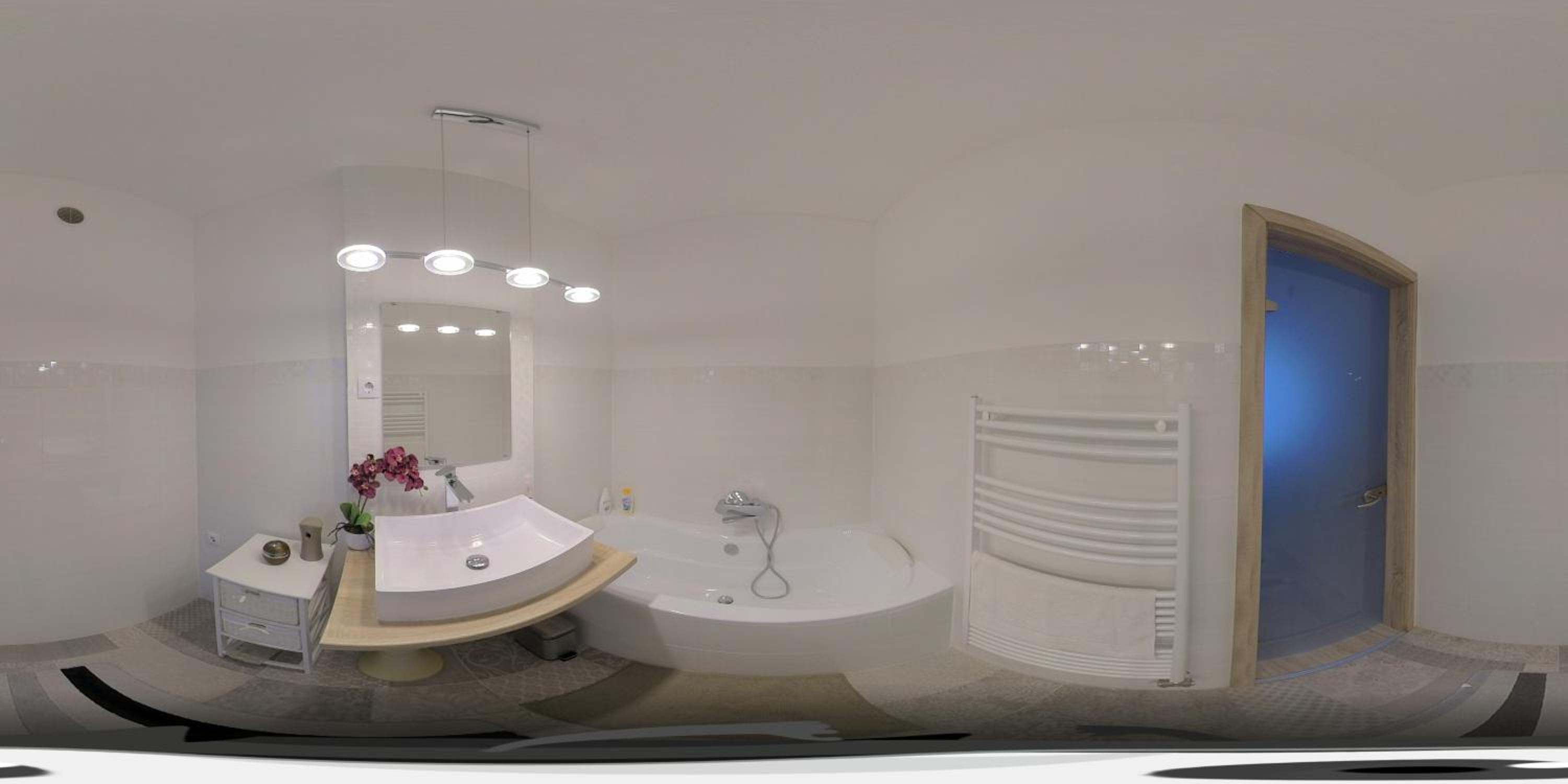 Hunyadi Apartman view 4