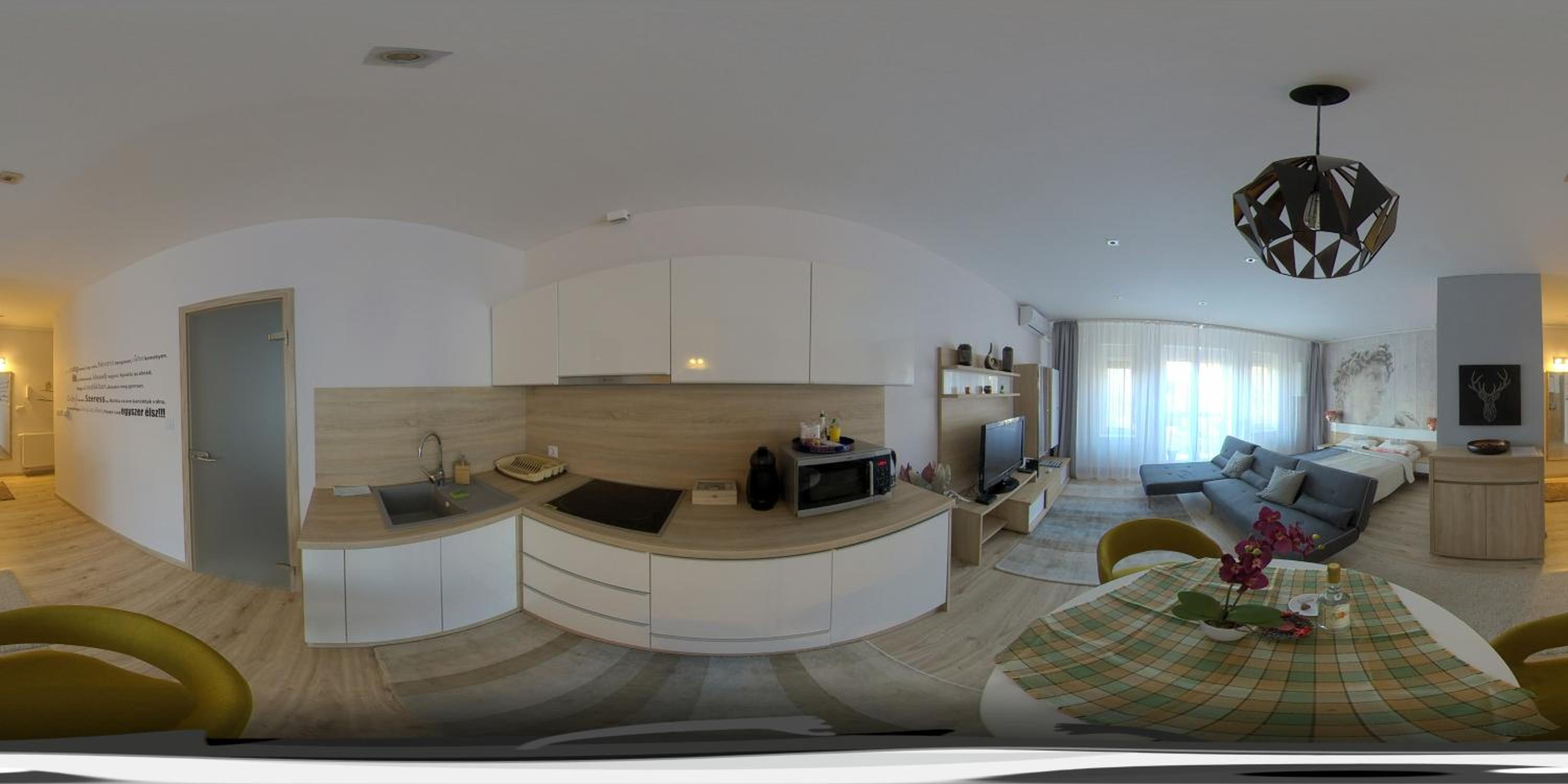 Hunyadi Apartman view 2