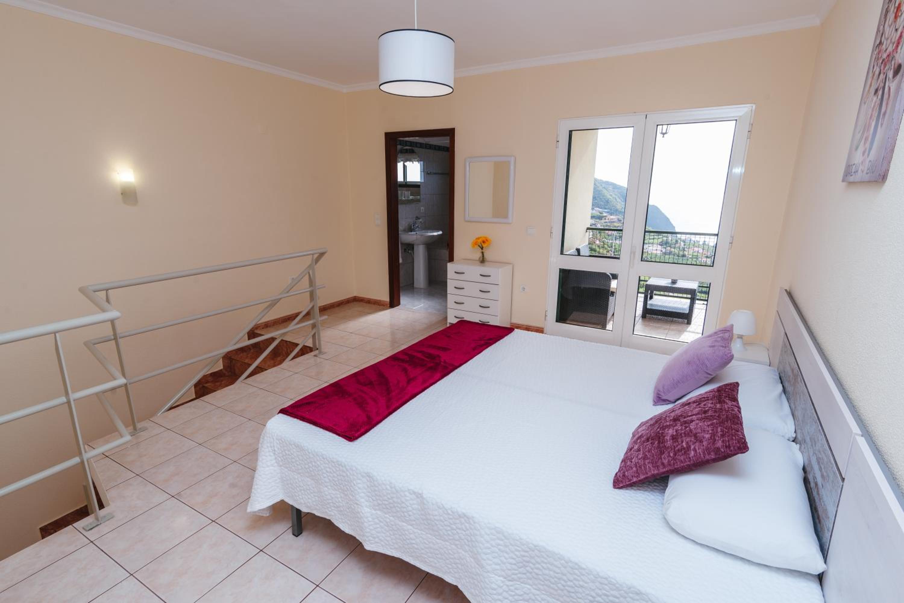 Photo 34