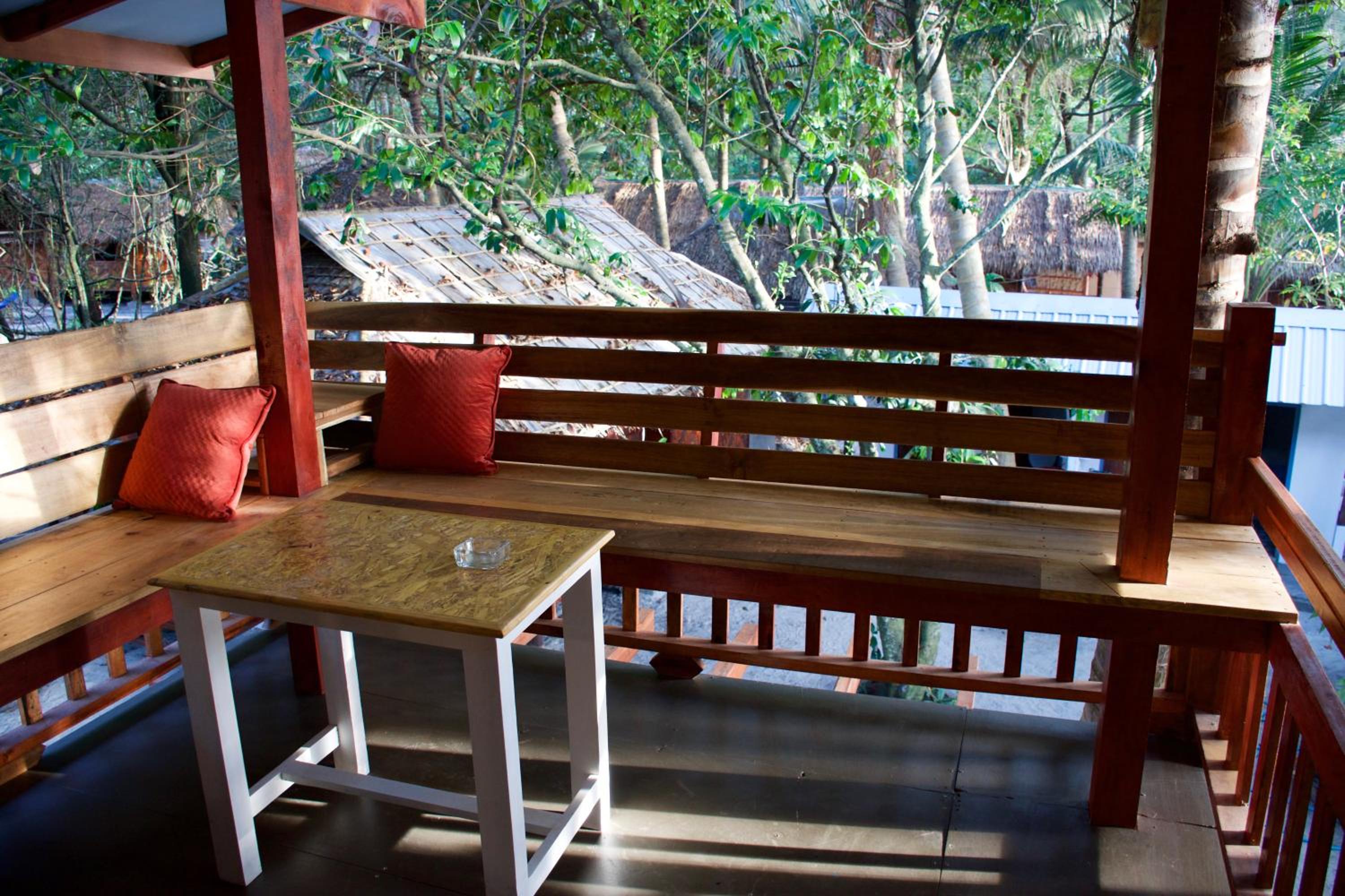 Lazy Hut