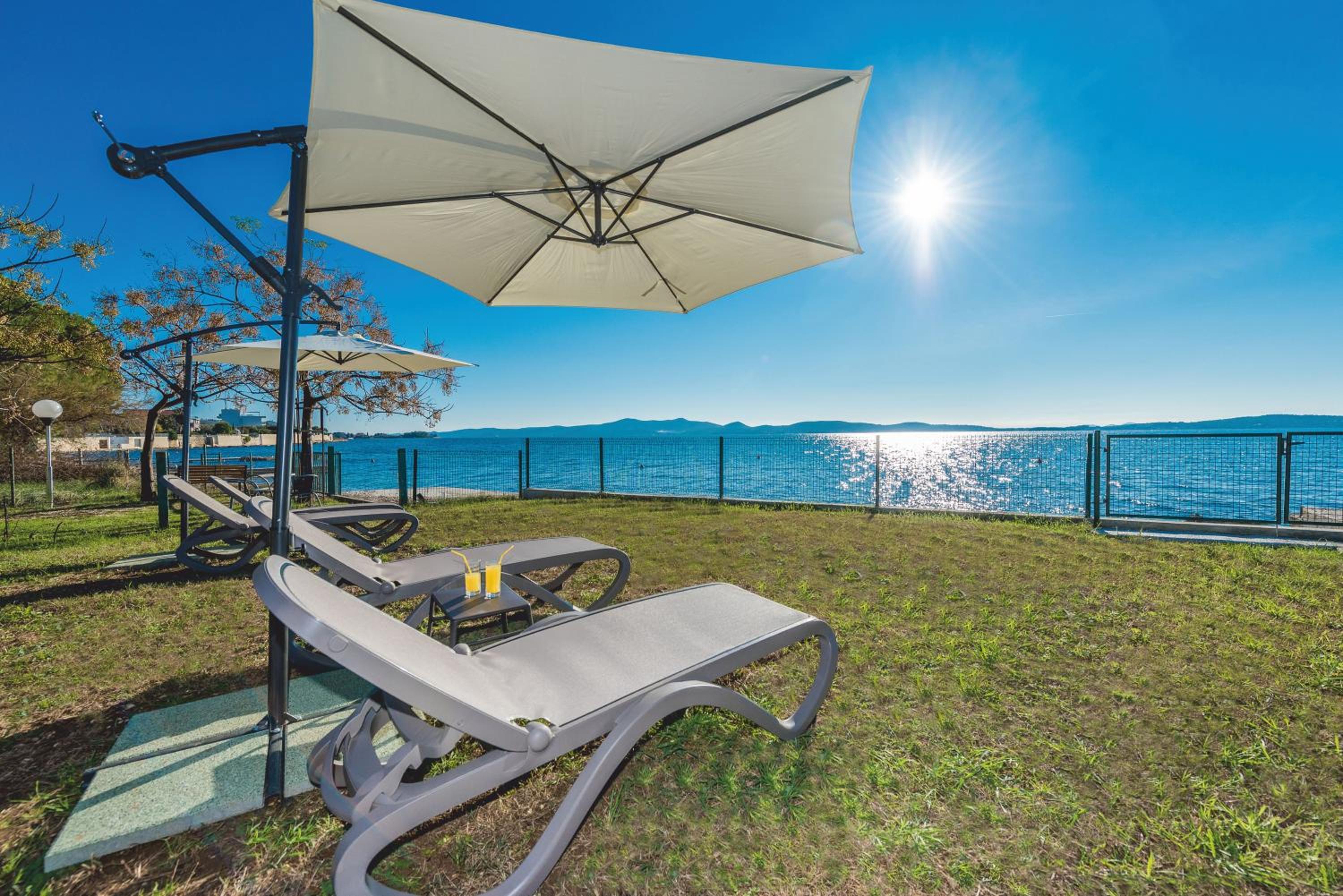 Villa Amfora - First row by the sea view 2
