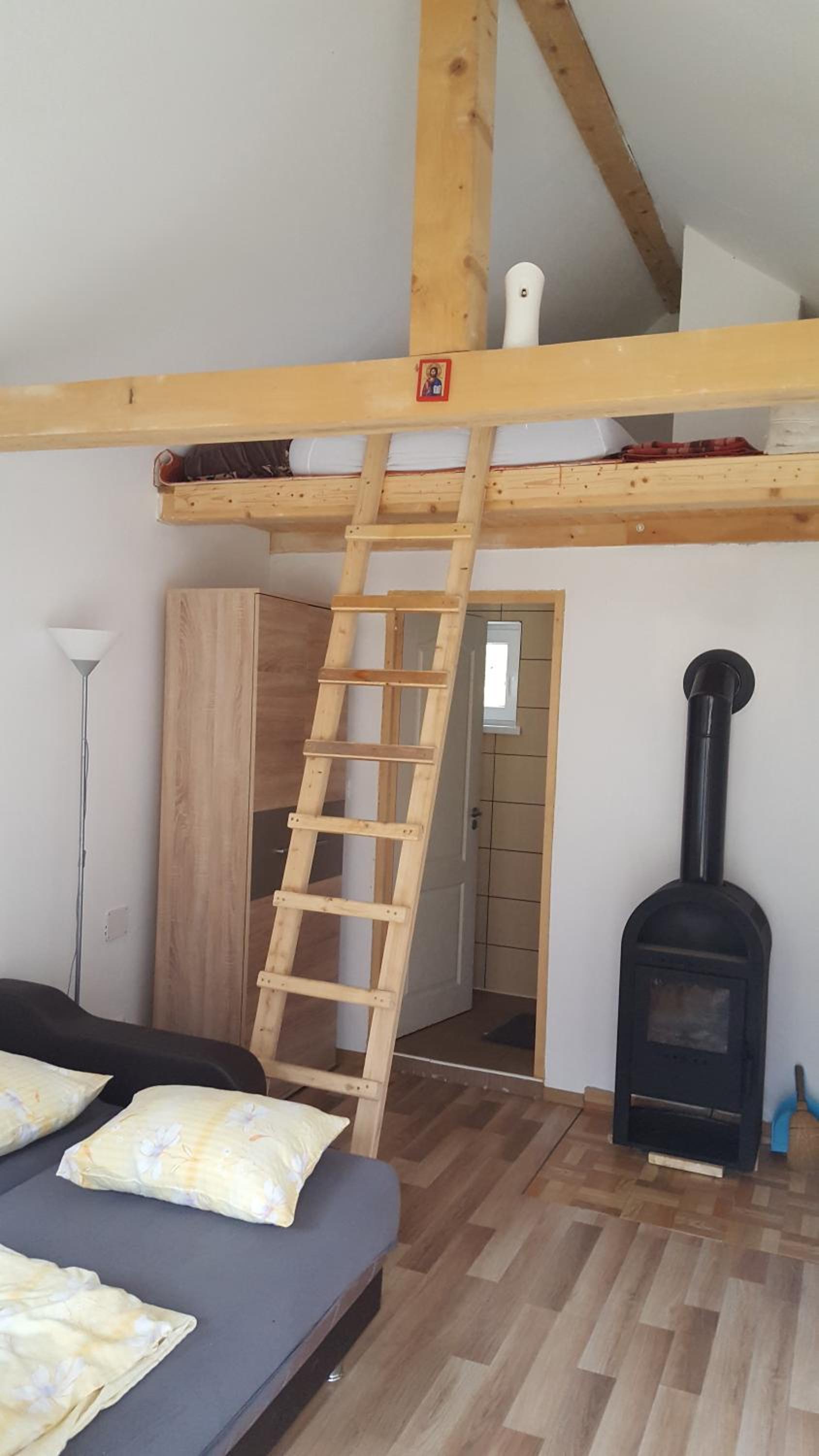 Photo 12