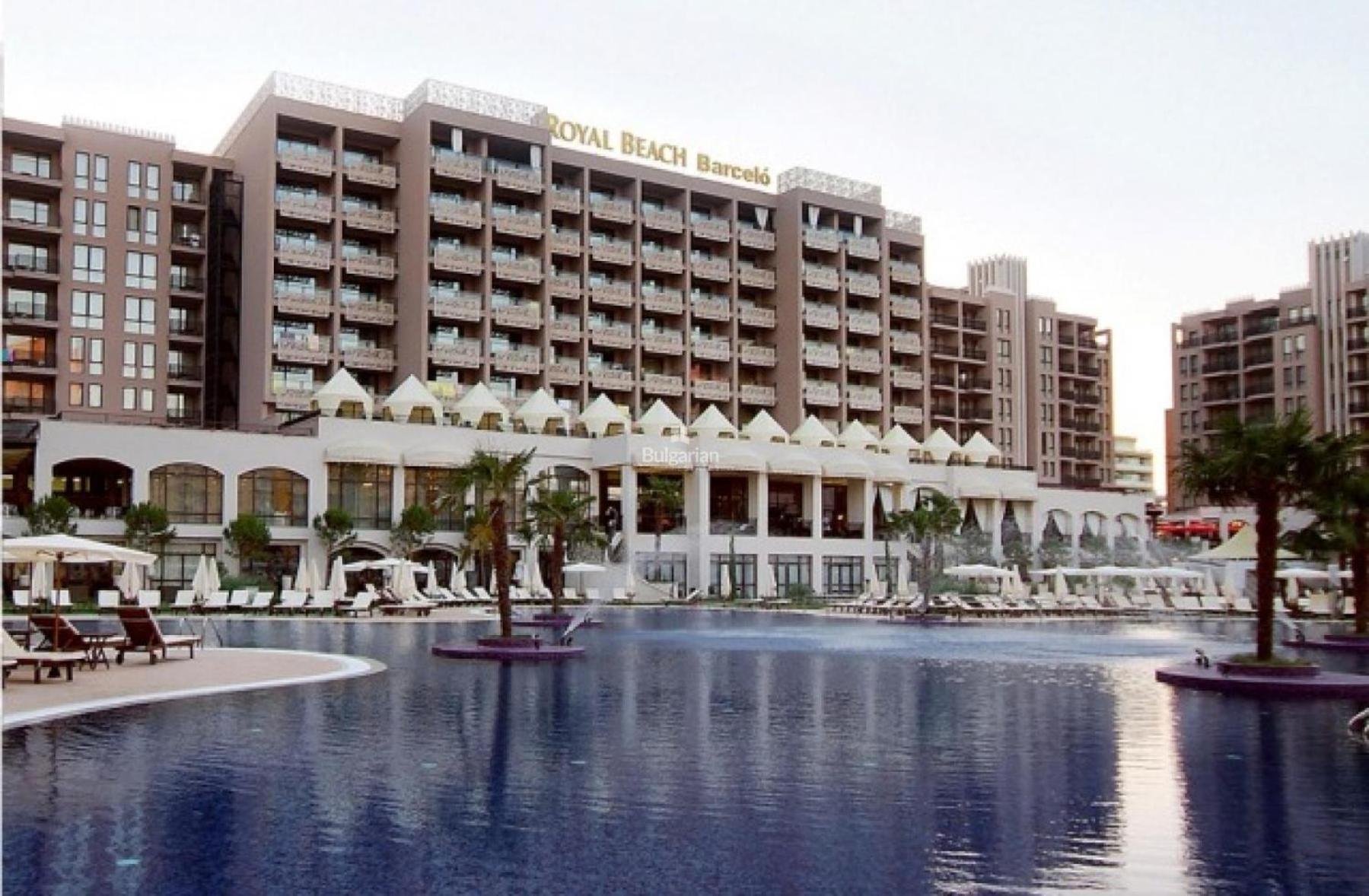 ROYAL BEACH HOTEL apartment