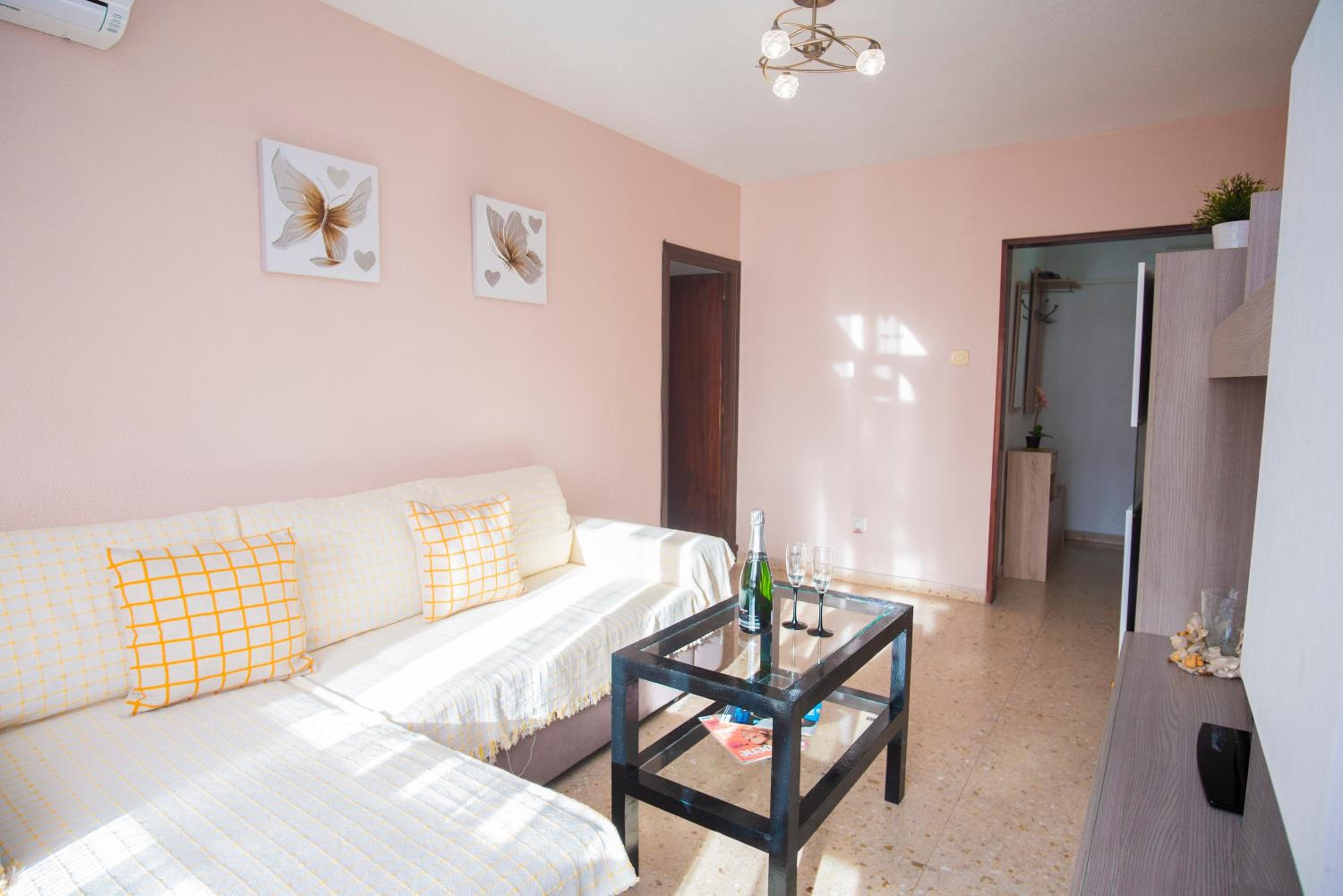 Apartamento cómodo a 10 min del centro view 3