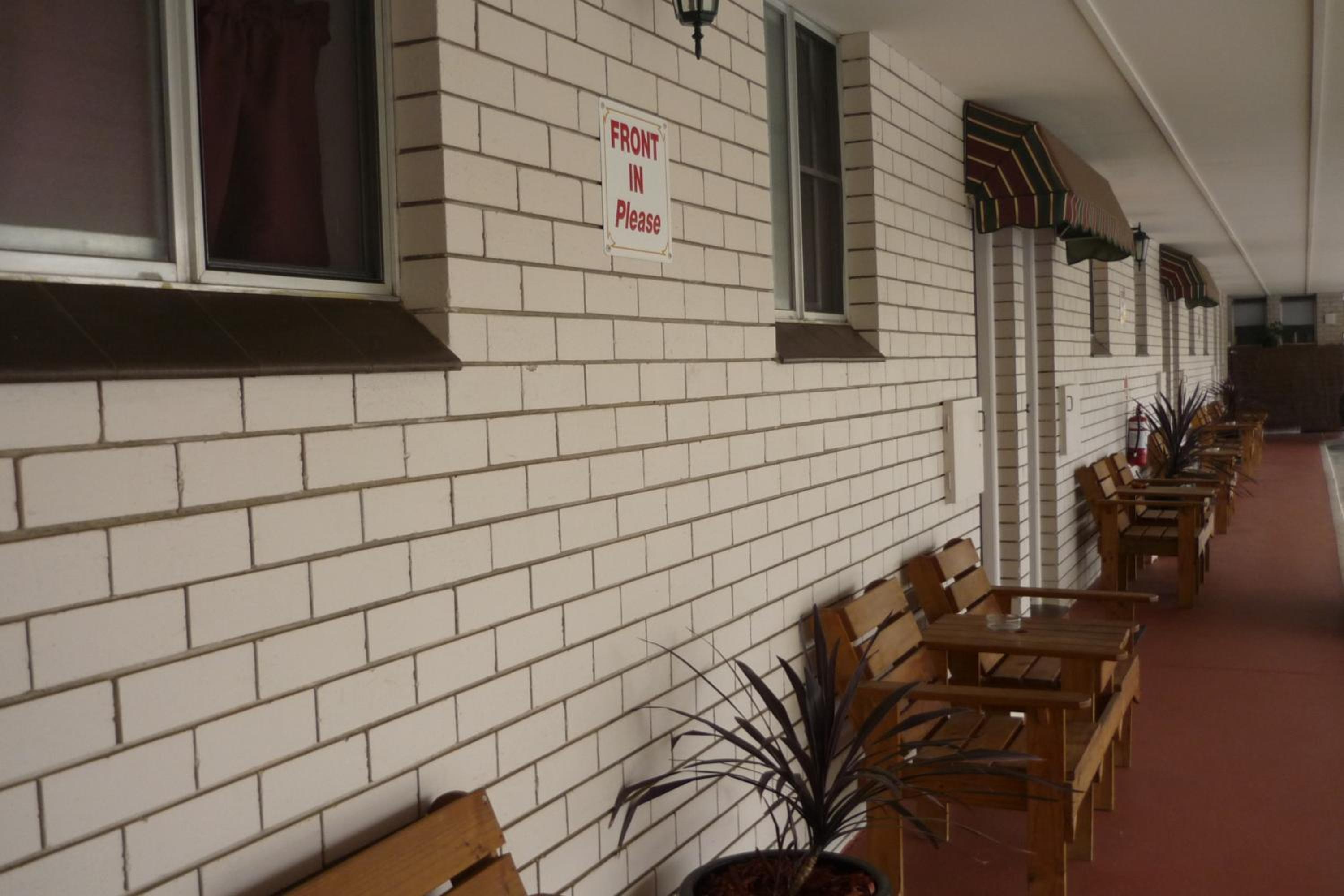 Acacia Motor Inn