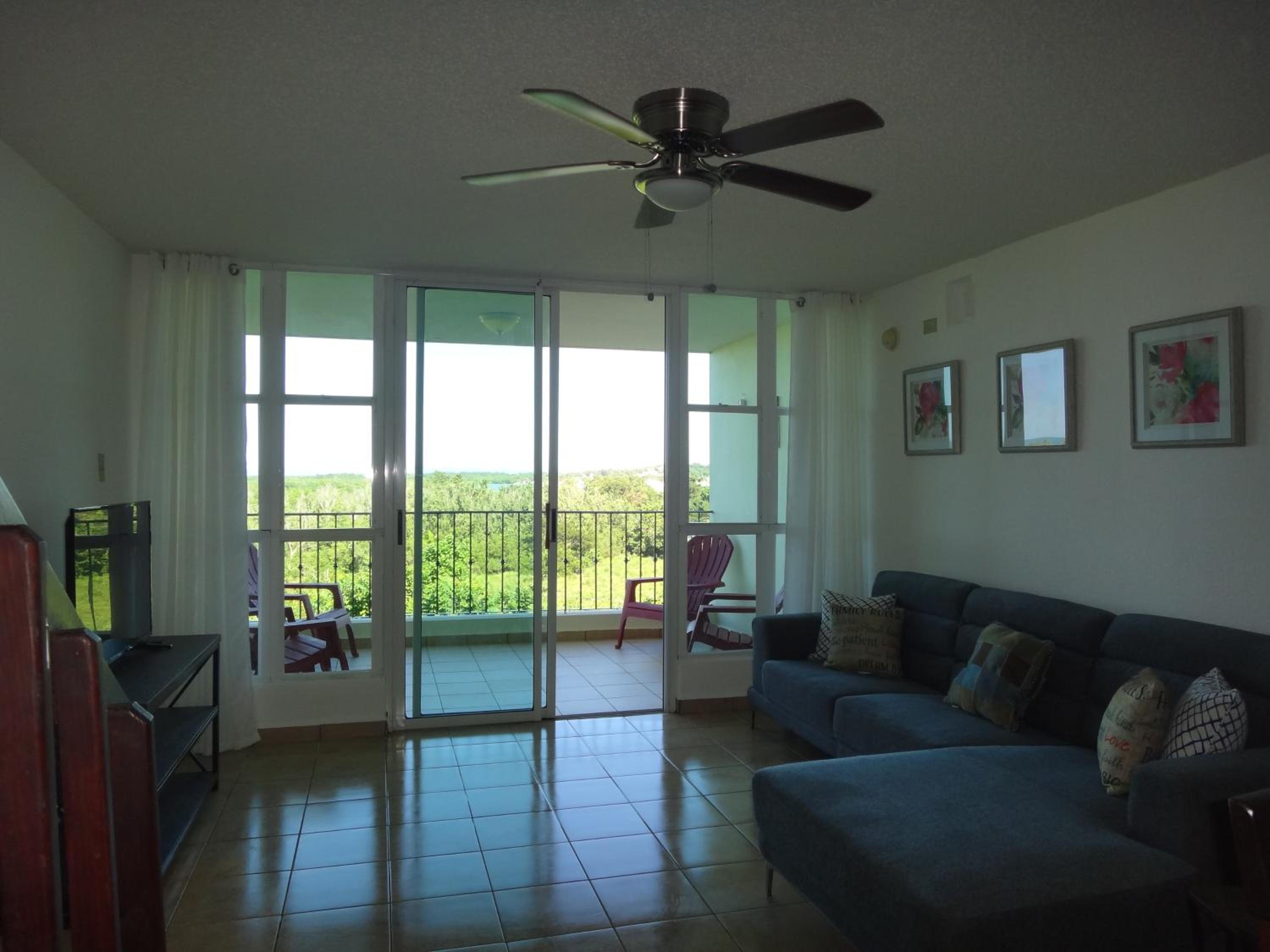 Sunset Paradise - Ocean View Penthouse Apartment
