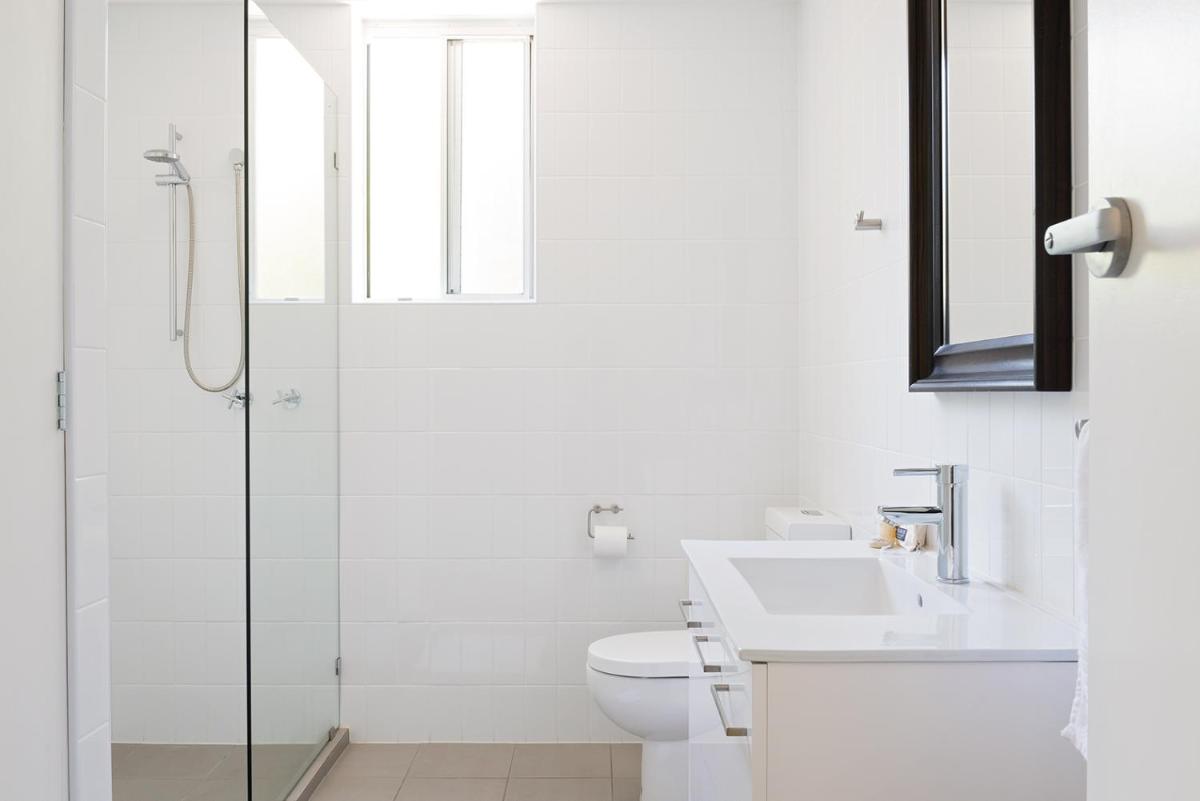 Arabella on West - Image 3