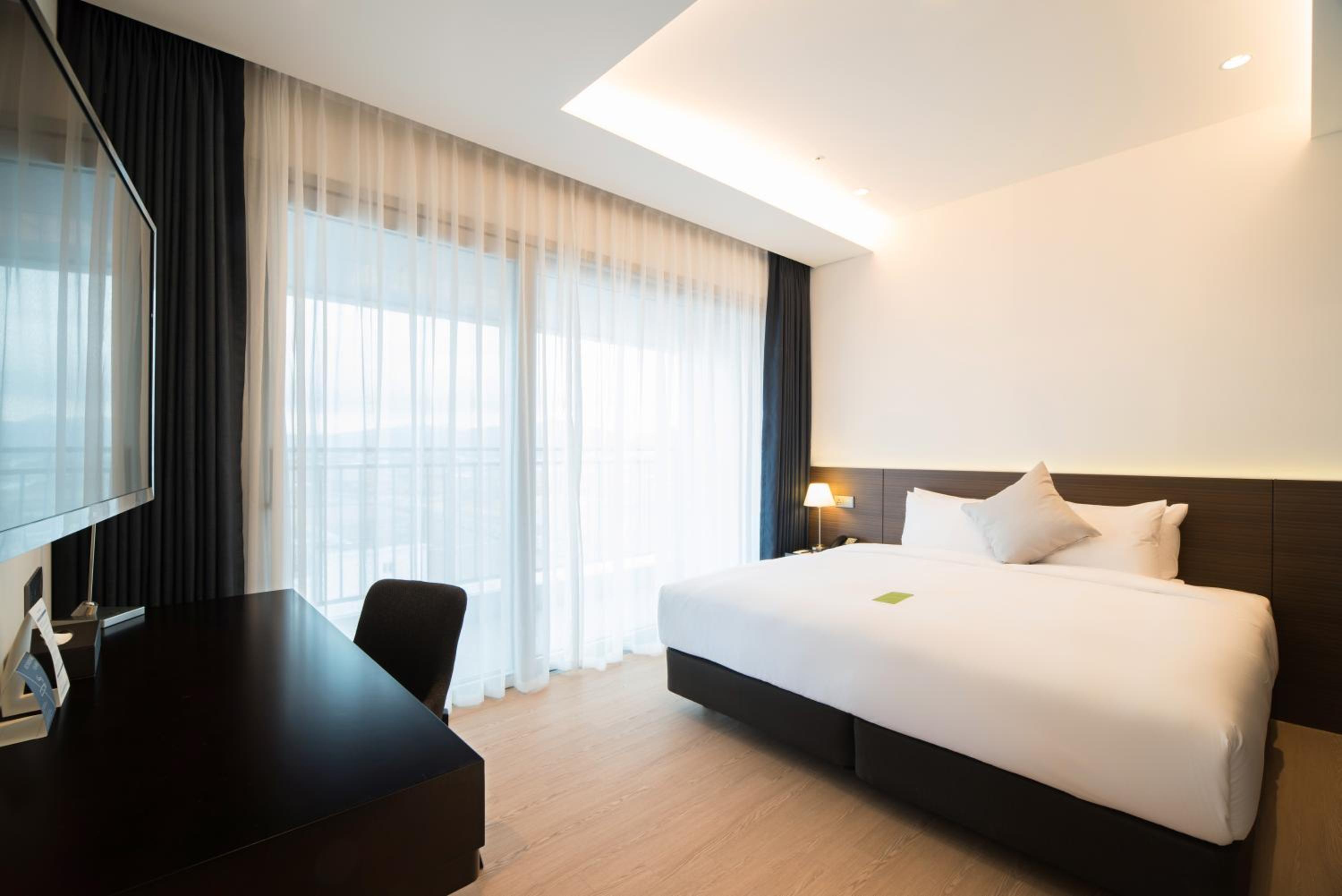 St. John's Hotel 21