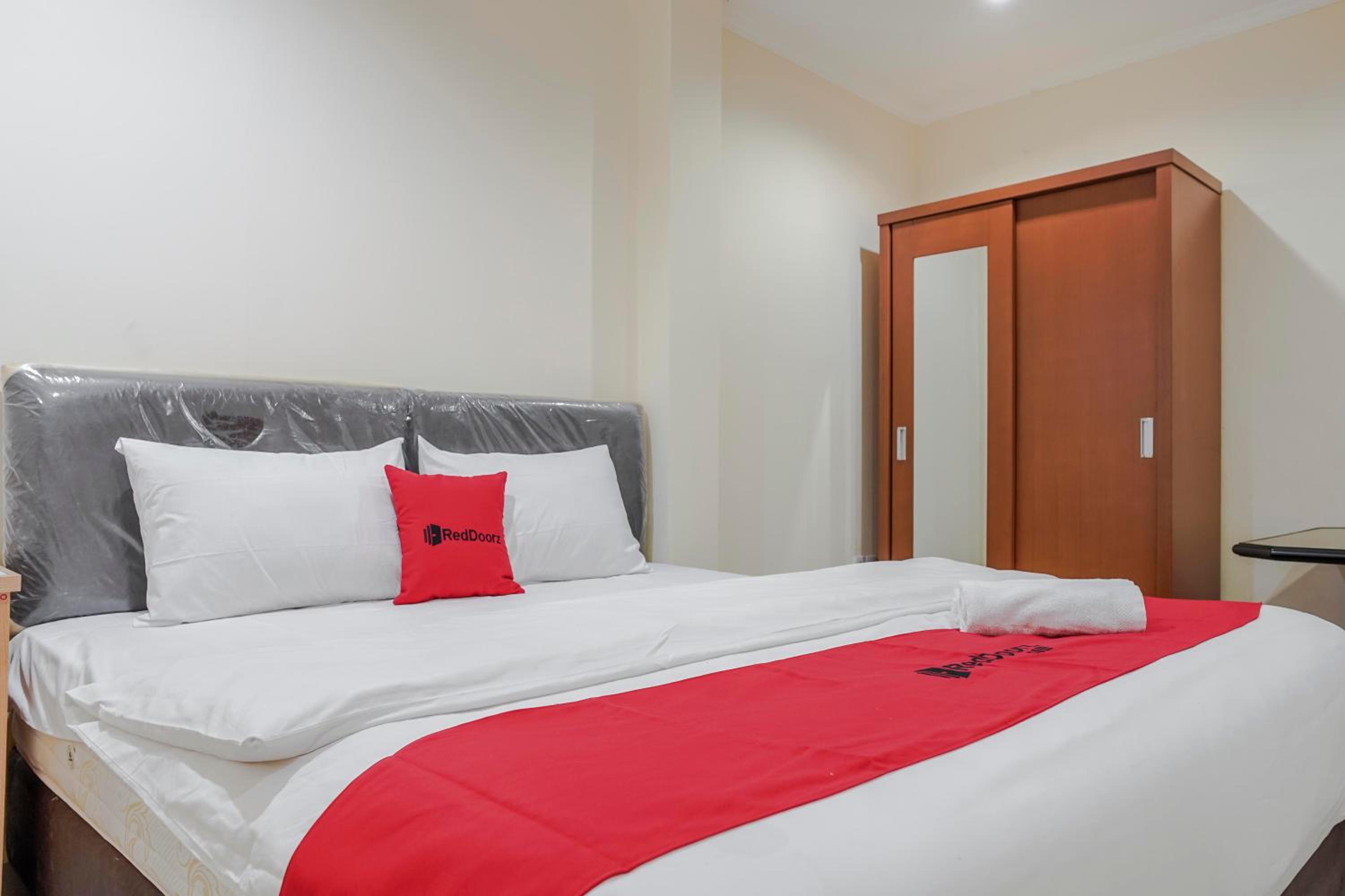 RedDoorz @ Jalan Biak Roxy Jakarta, Jakarta - 12