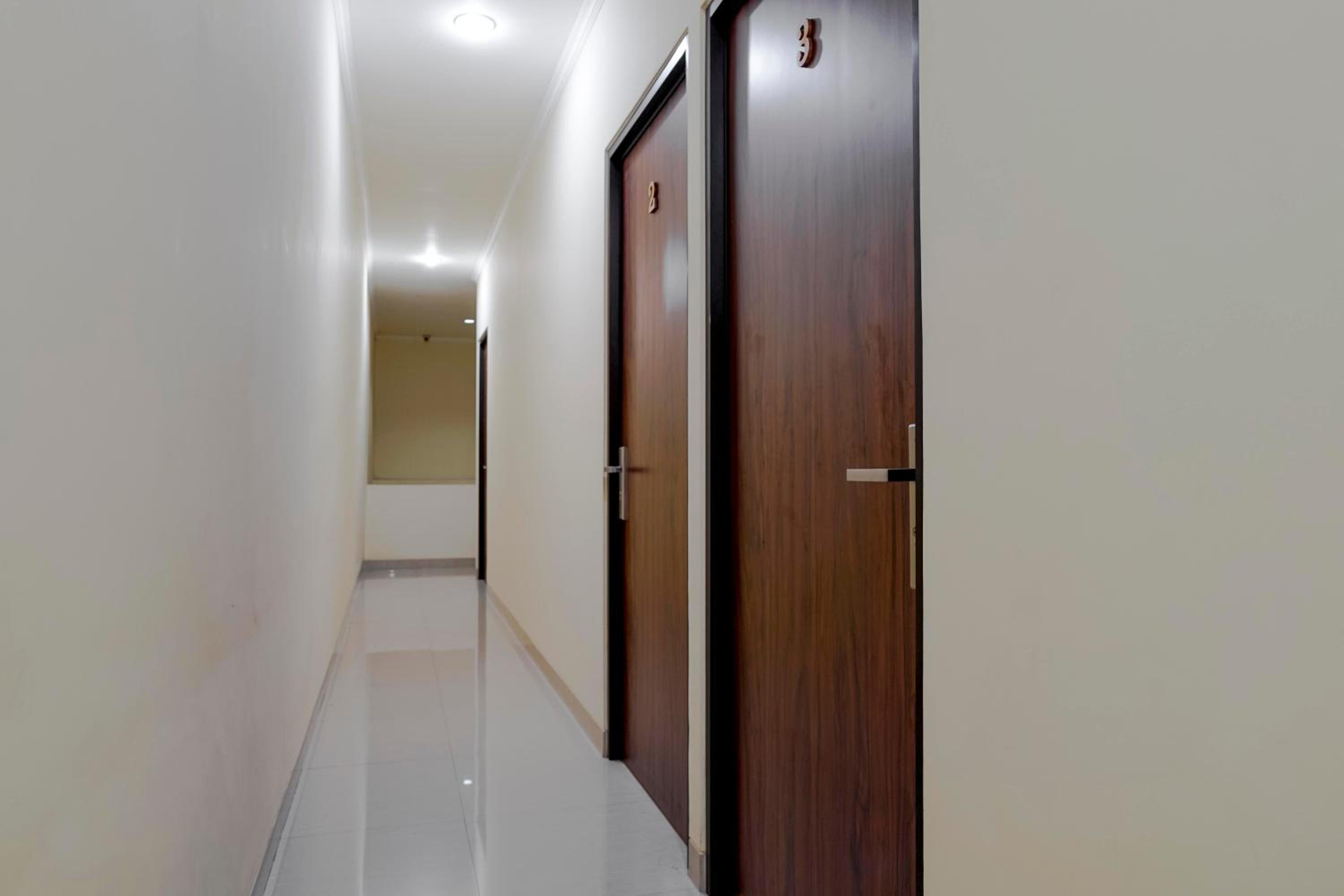 RedDoorz @ Jalan Biak Roxy Jakarta, Jakarta - 19