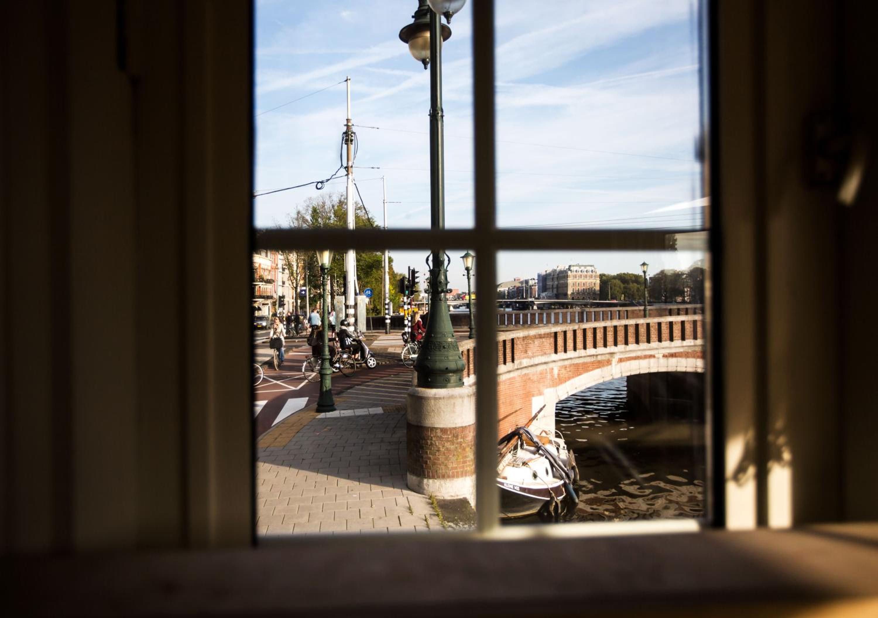 SWEETS - Nieuwe Amstelbrug