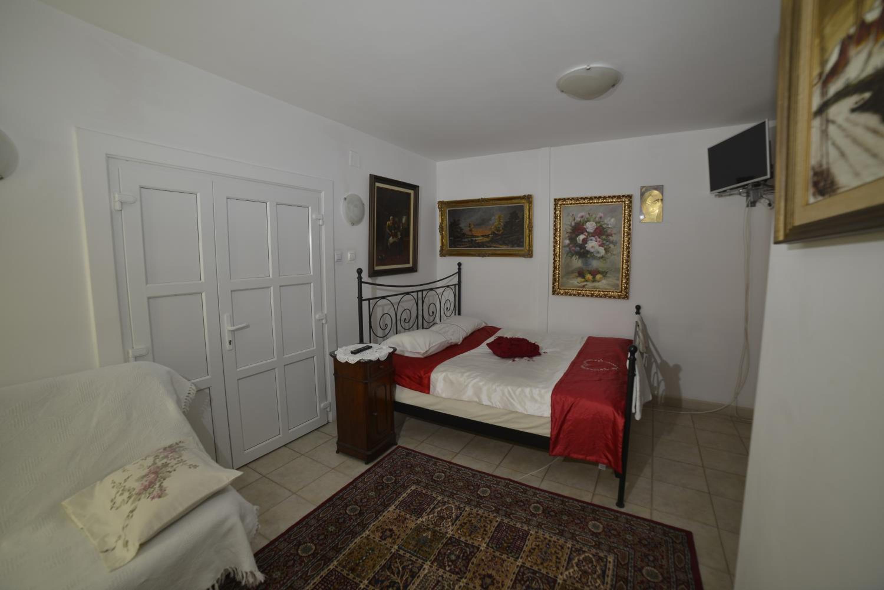 Photo 47