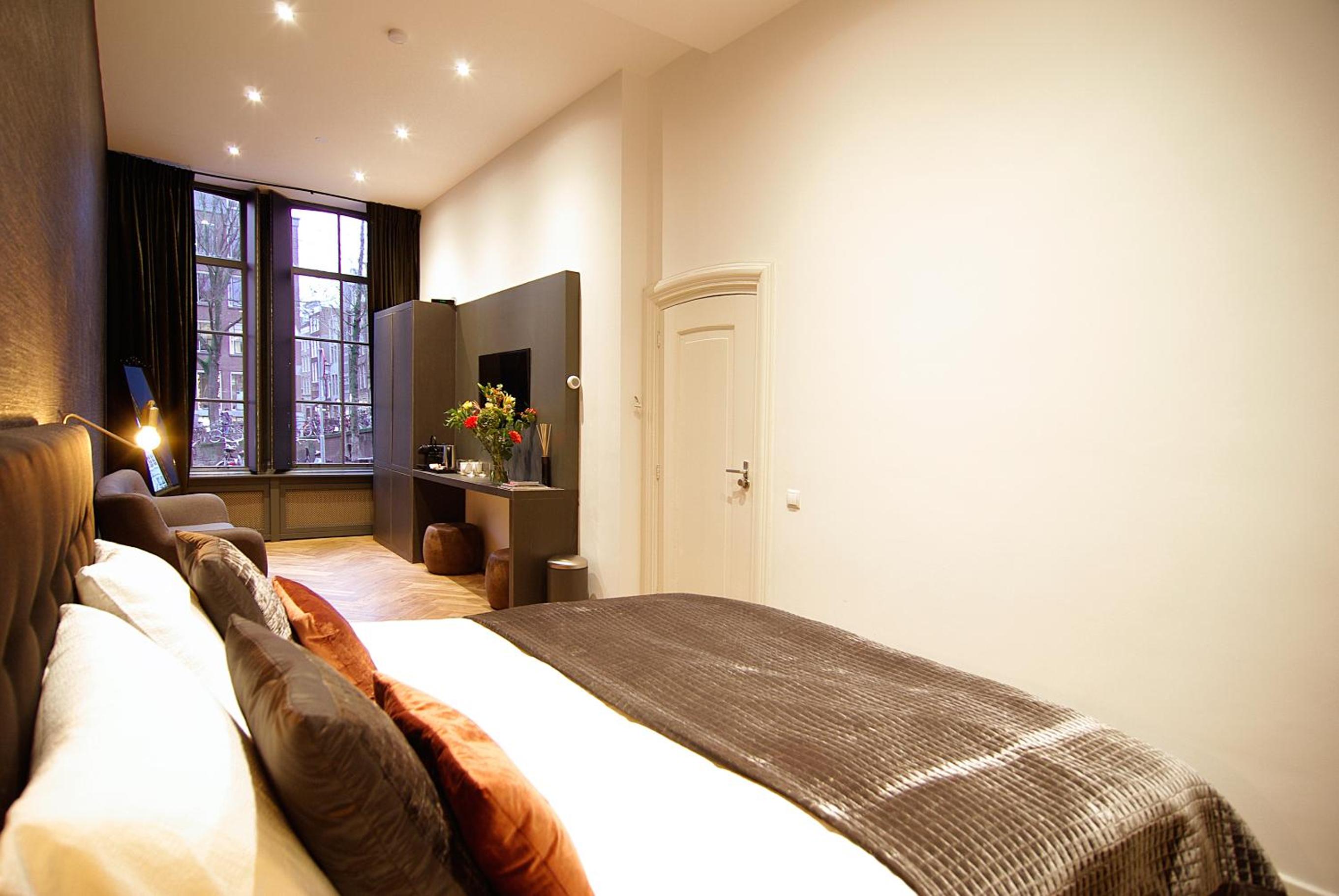 NEW! 2024 - The Canal Bridge Suites