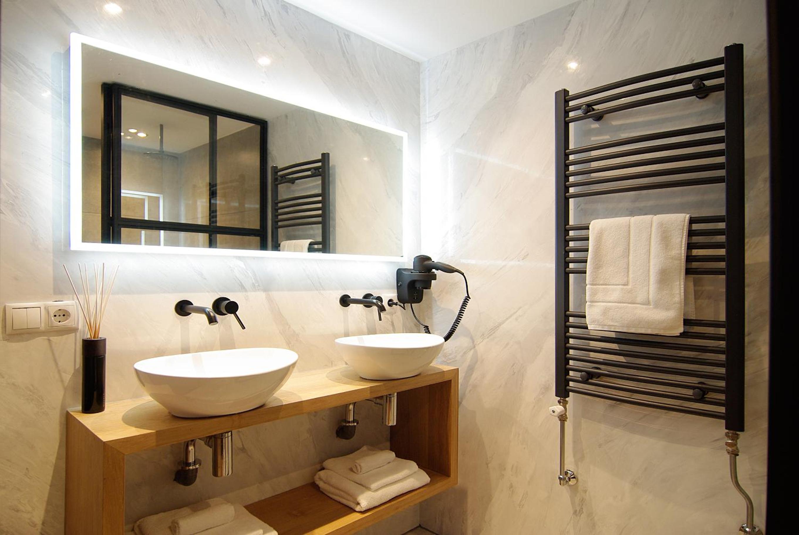NEW! 2024 - The Canal Bridge Suites