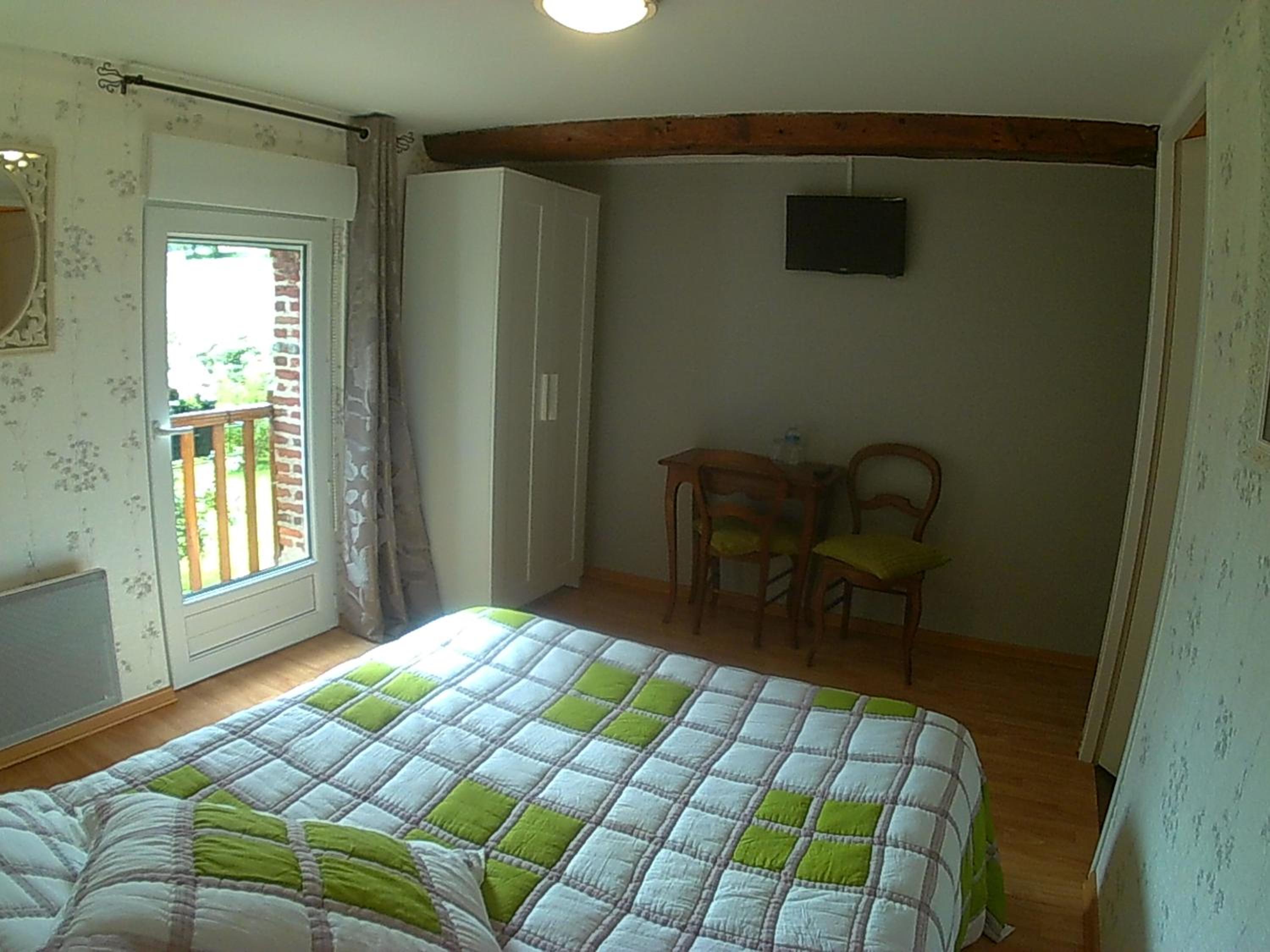 Photo 10