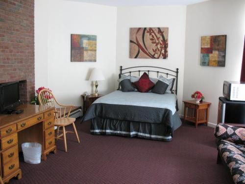 A Cambridge House Inn - Property Image 6