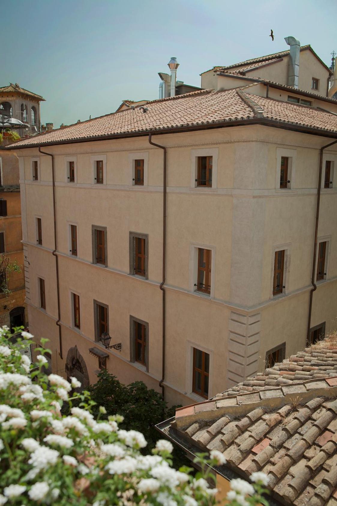 Hotel Navona Palace Luxury Inn - Image 1