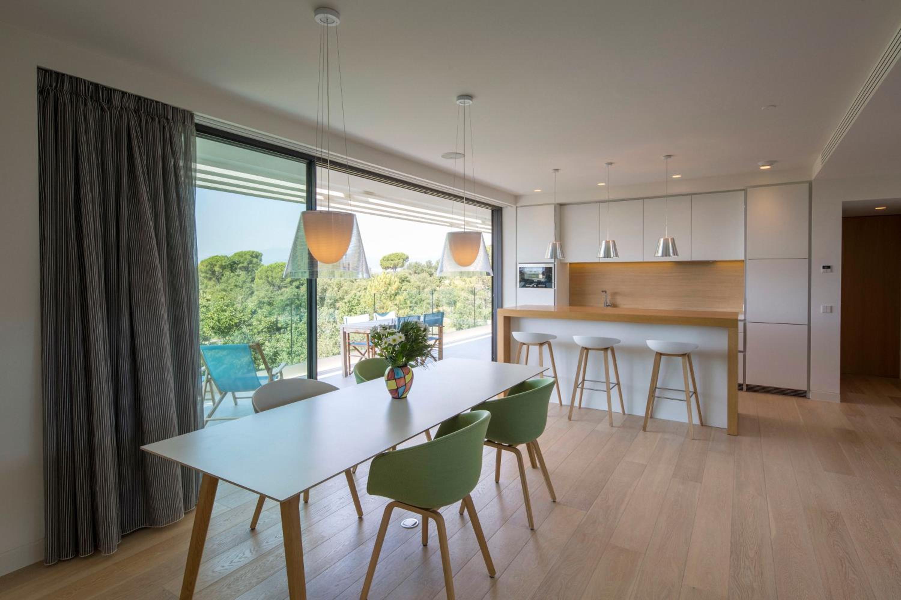 Holiday Rentals at Camiral, a Quinta do Lago Resort