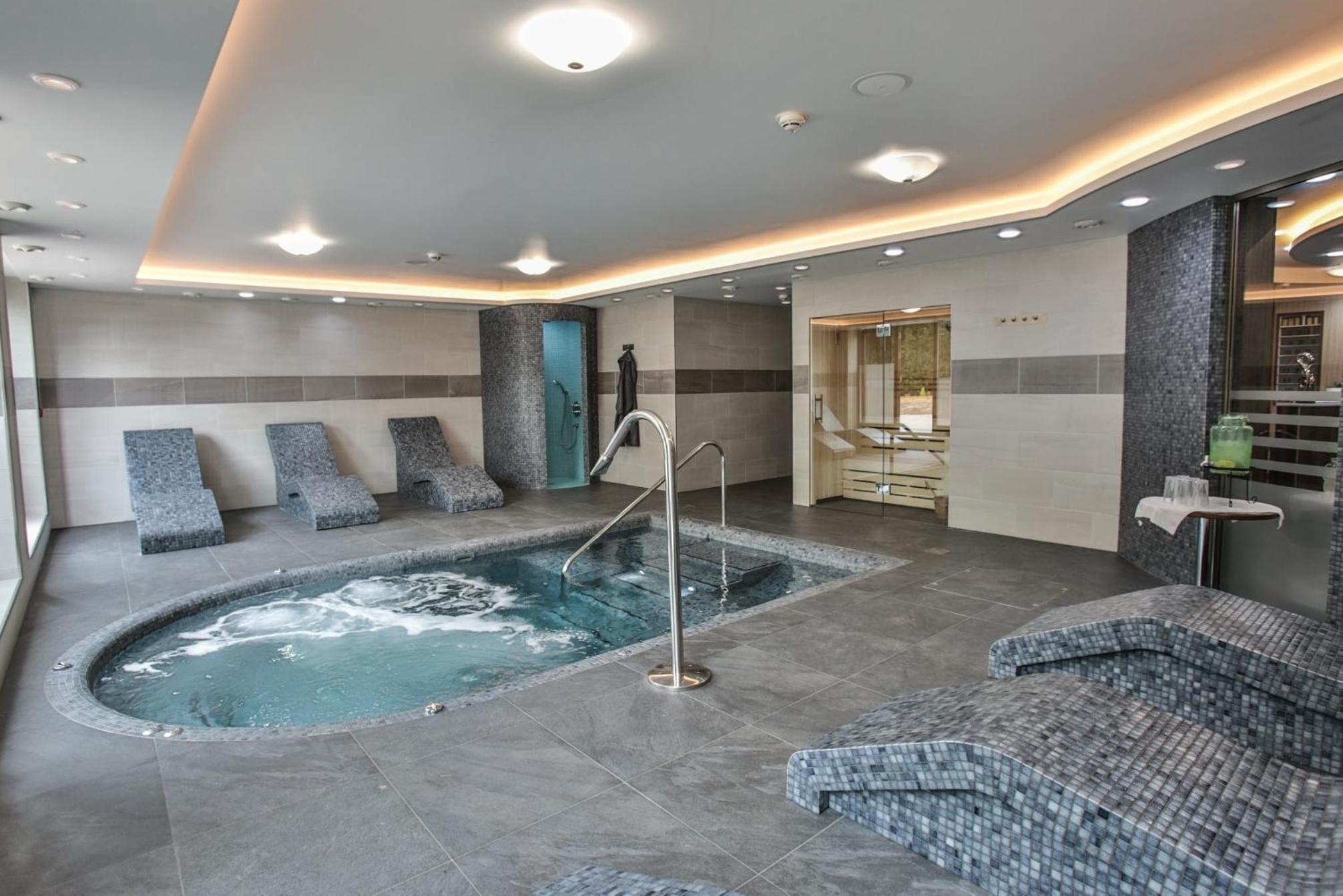 Farnham Vacations - Frensham Pond Country House Hotel  Spa - Property Image 1