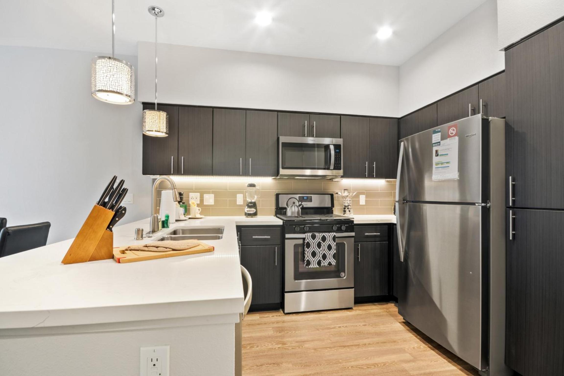 Global Luxury Suites in Menlo Park