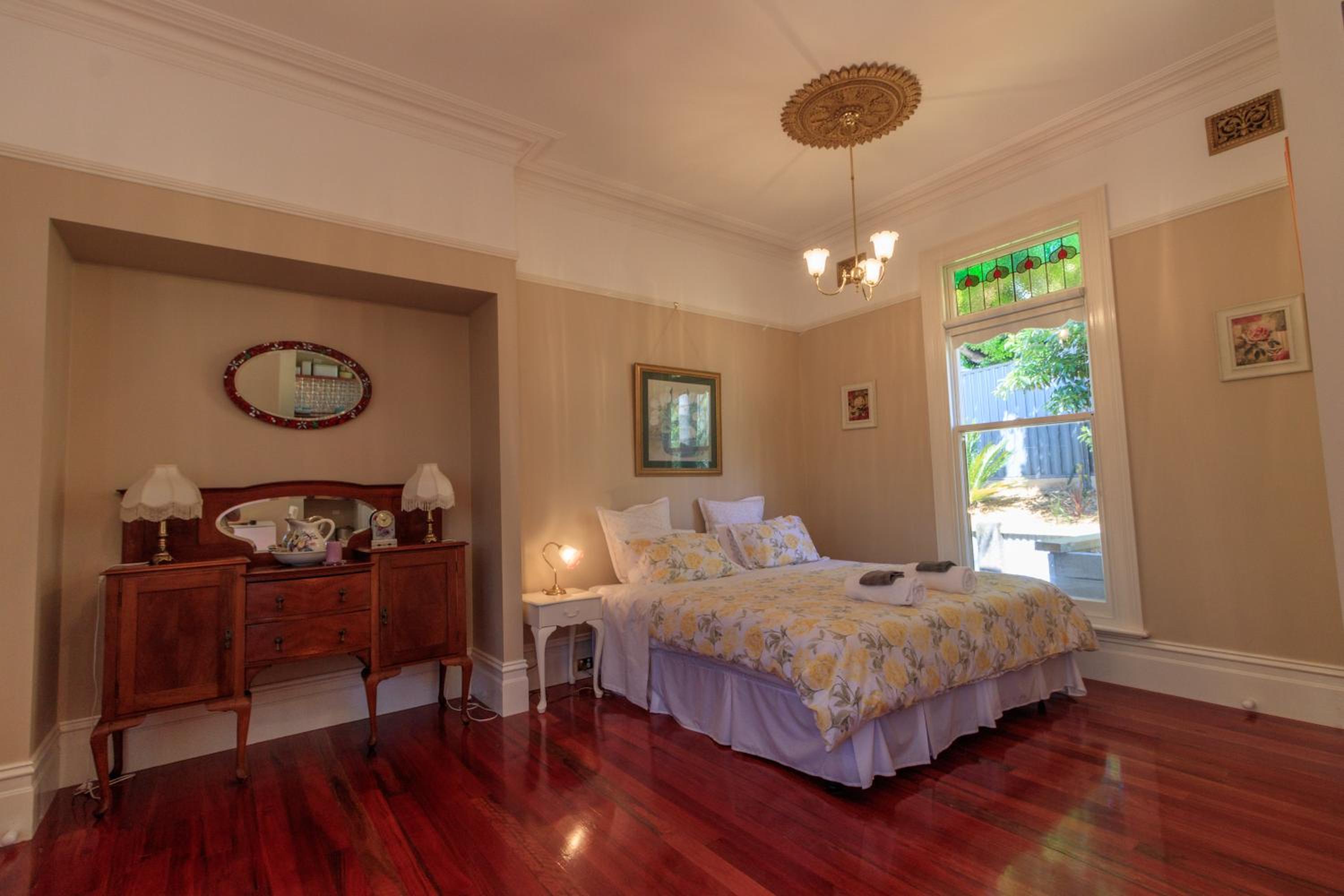 The Oaks Lilydale Accommodation