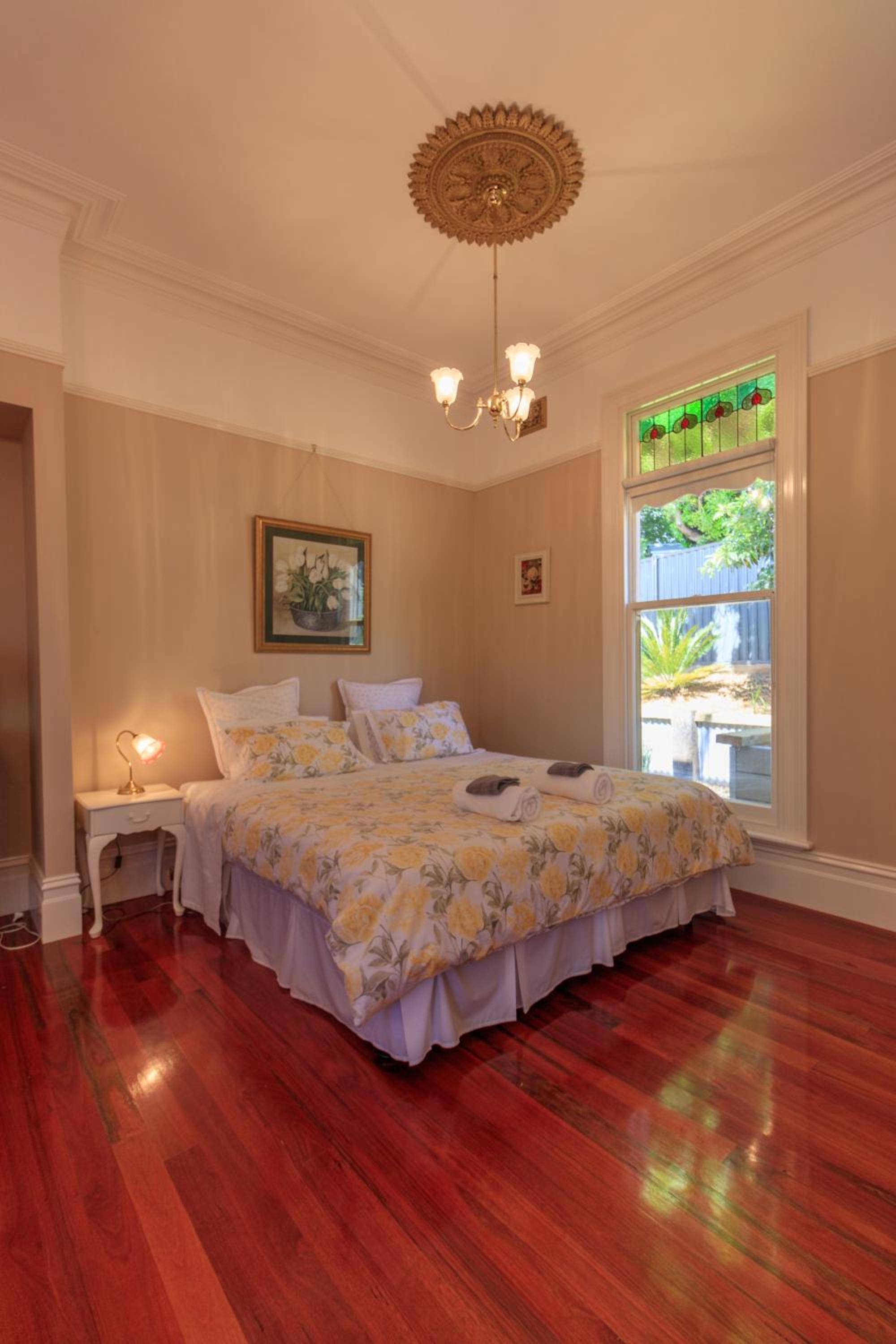 The Oaks Lilydale Accommodation