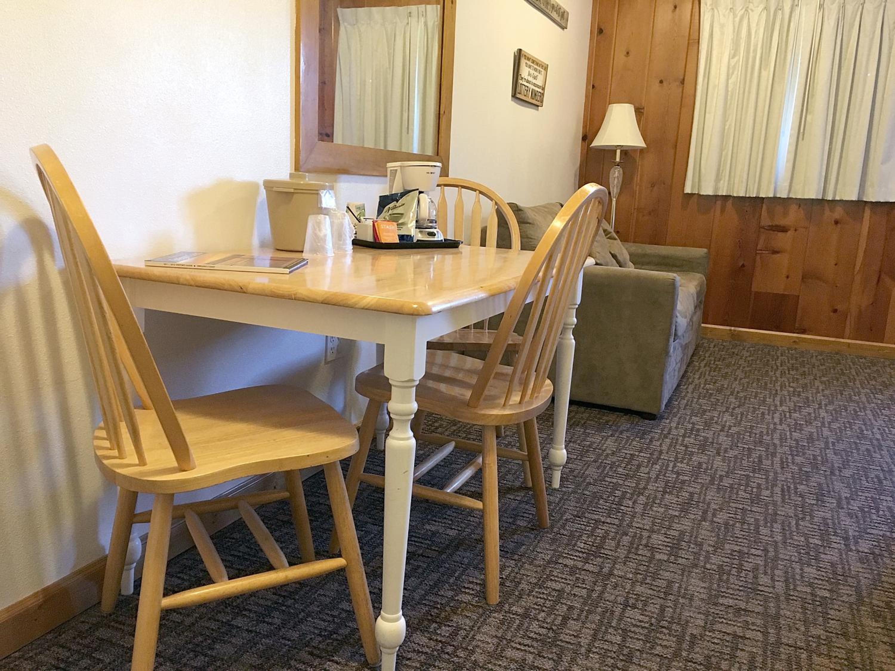 Park Motel and Cabins