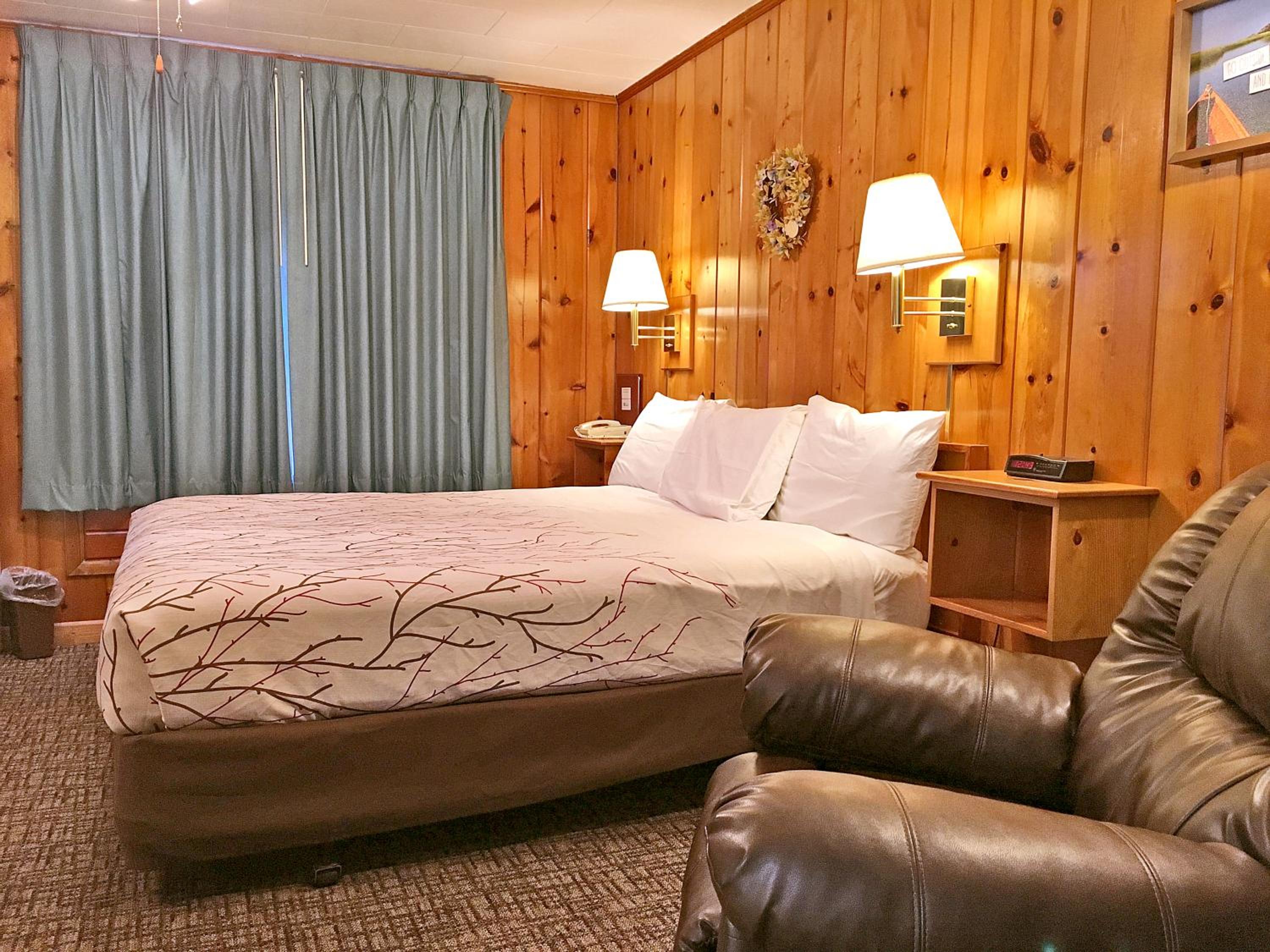 Park Motel and Cabins