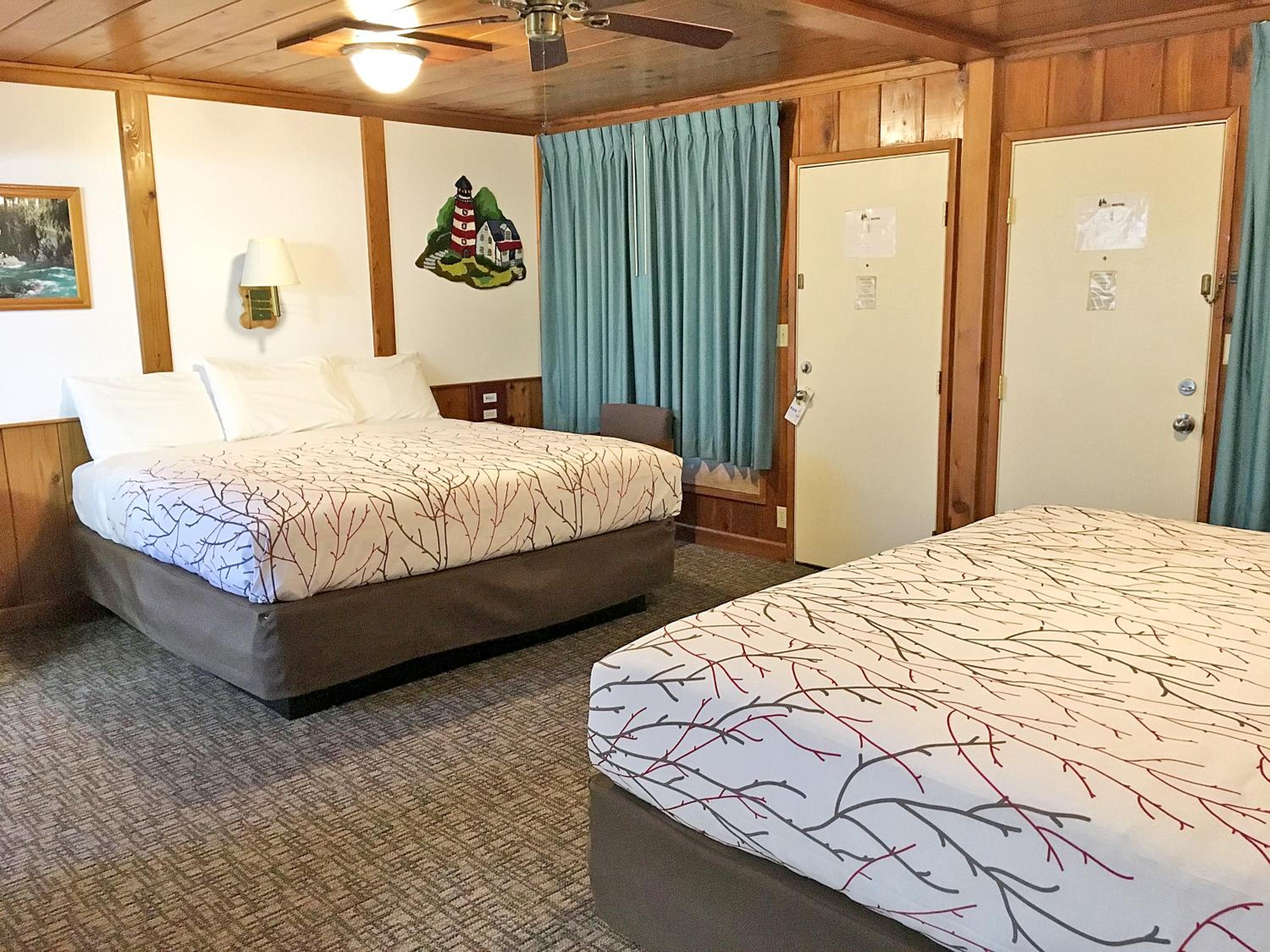 Park Motel and Cabins