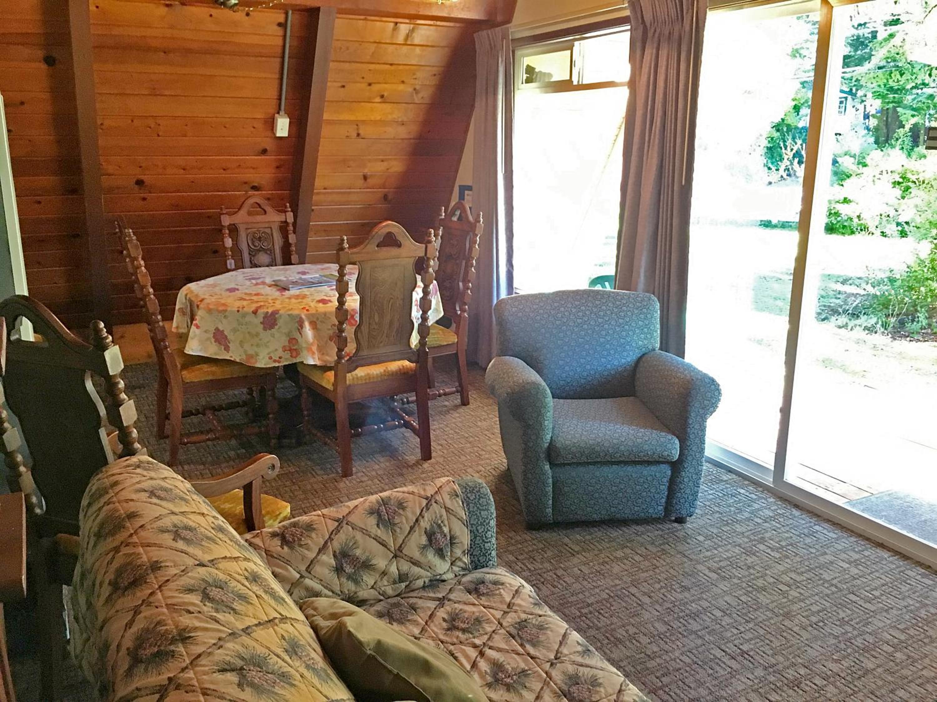Park Motel and Cabins