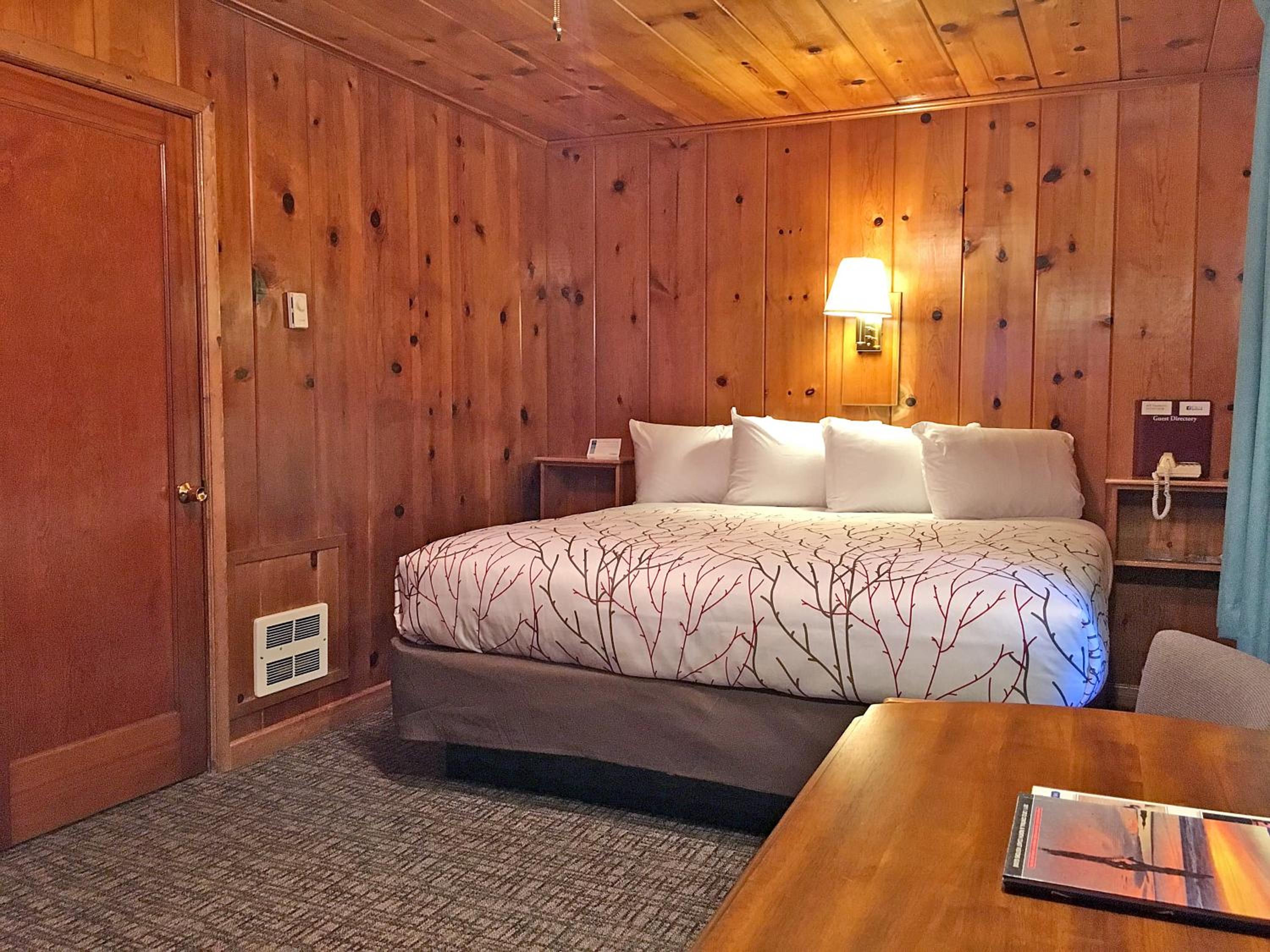 Park Motel and Cabins