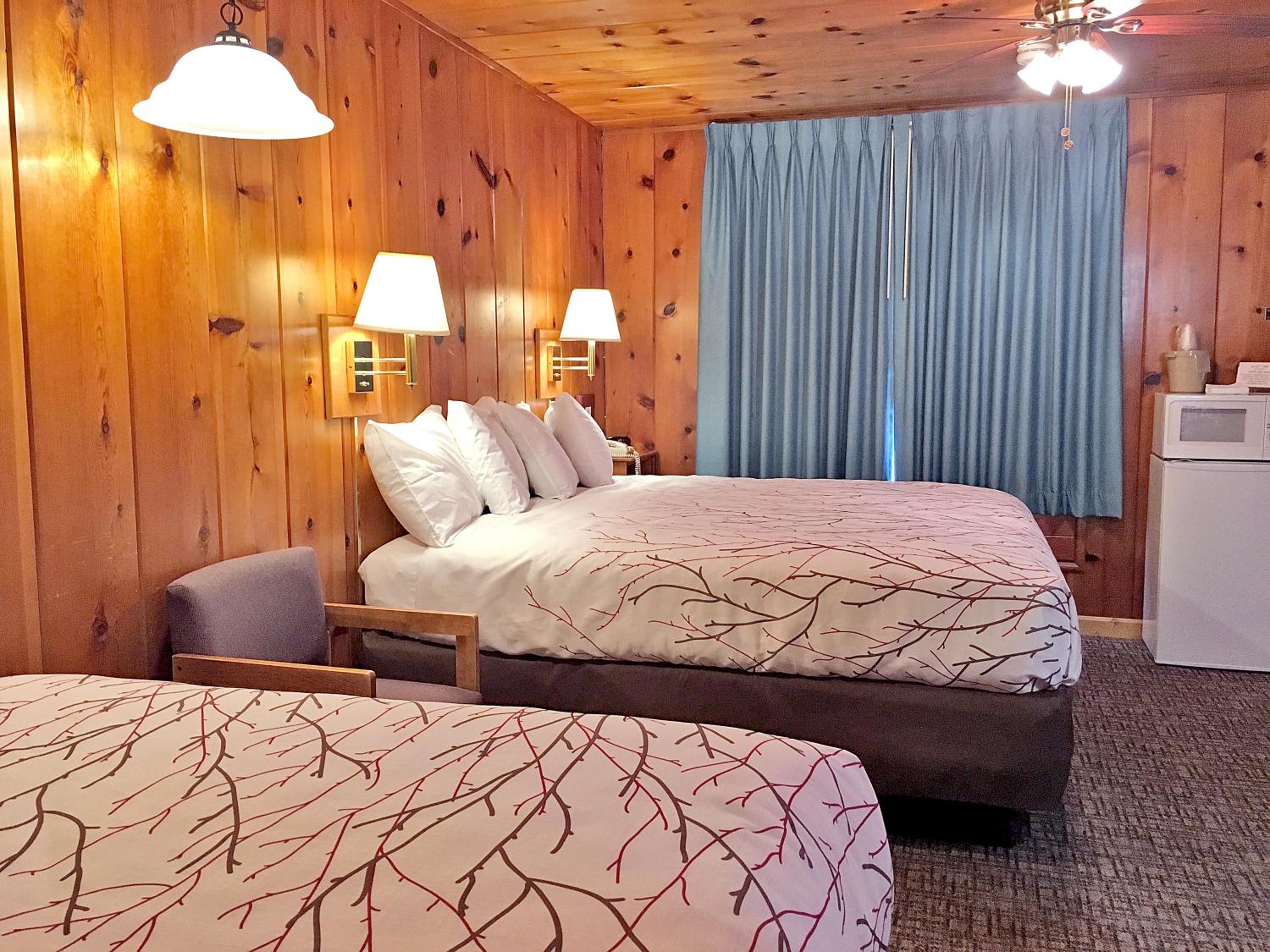 Park Motel and Cabins