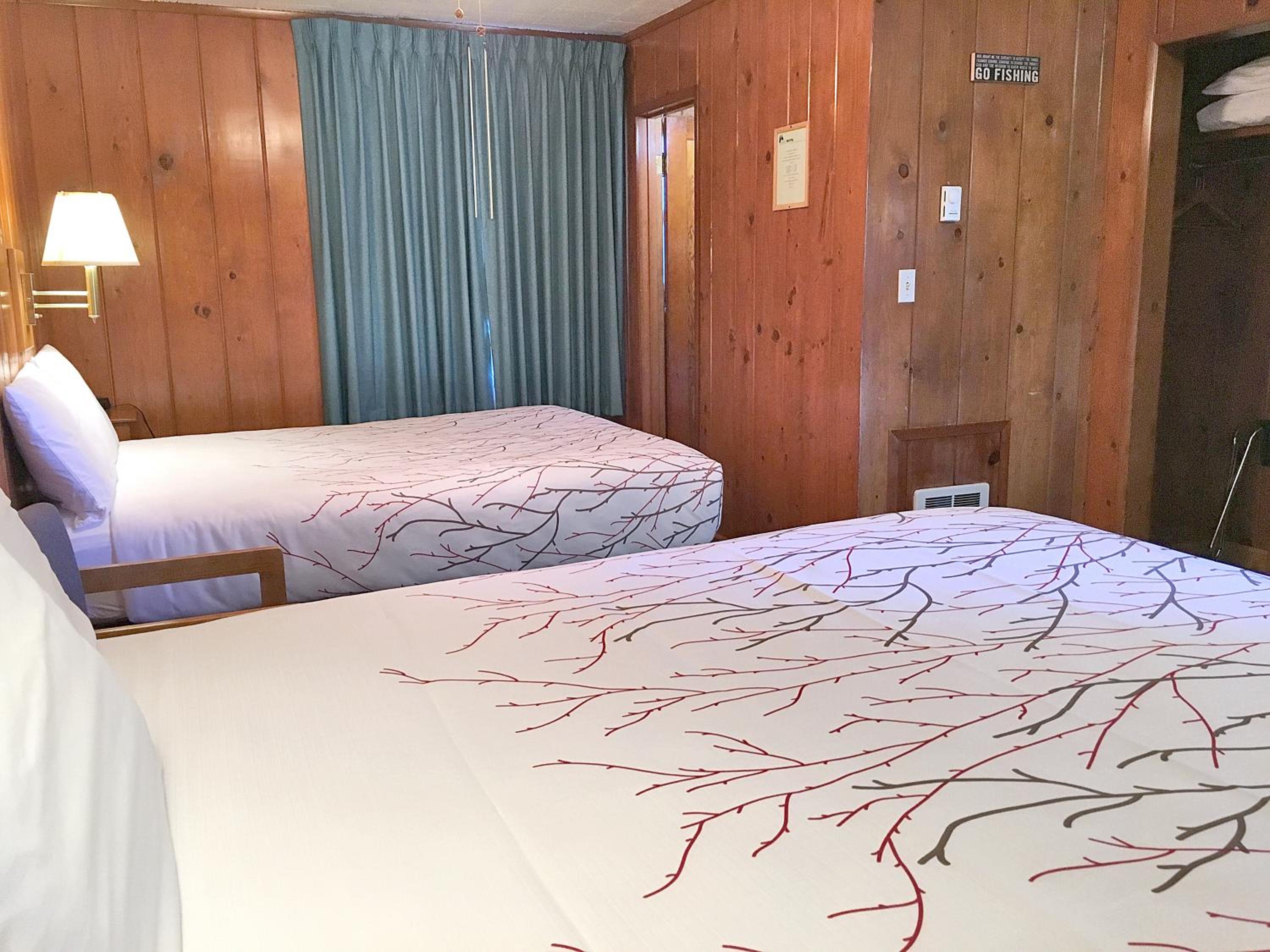 Park Motel and Cabins