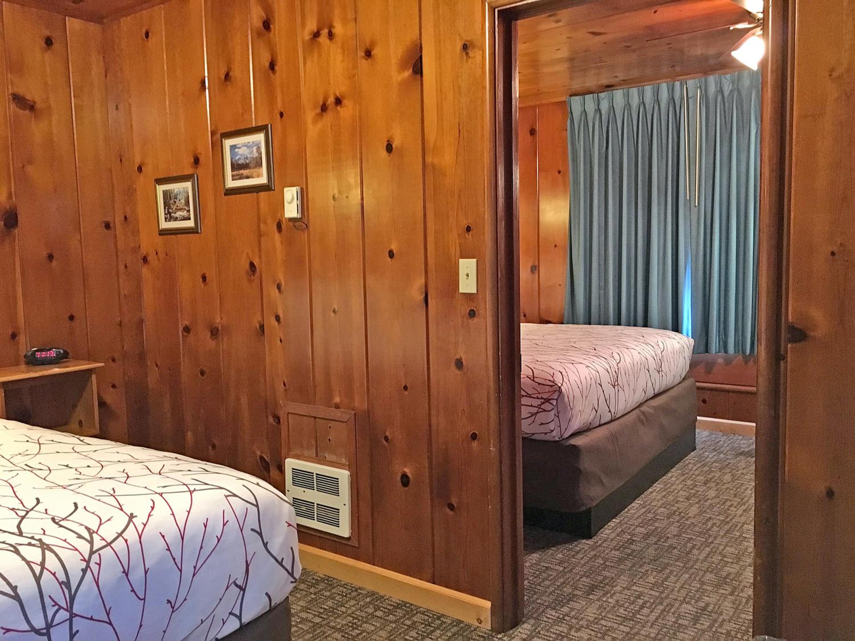 Park Motel and Cabins