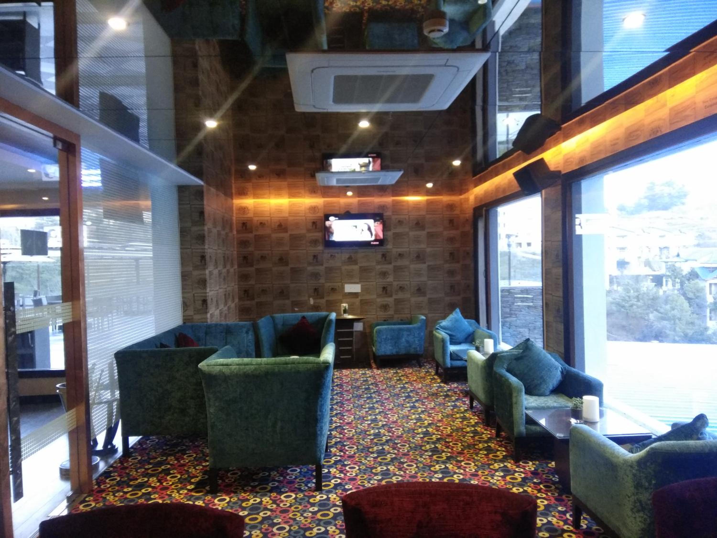 Marigold Sarovar Portico Shimla with Heated pool and AC Rooms-A Resort cottage and SPA Marigold Sarovar Portico Shimla with Heated pool and AC Rooms-A Resort cottage and SPA