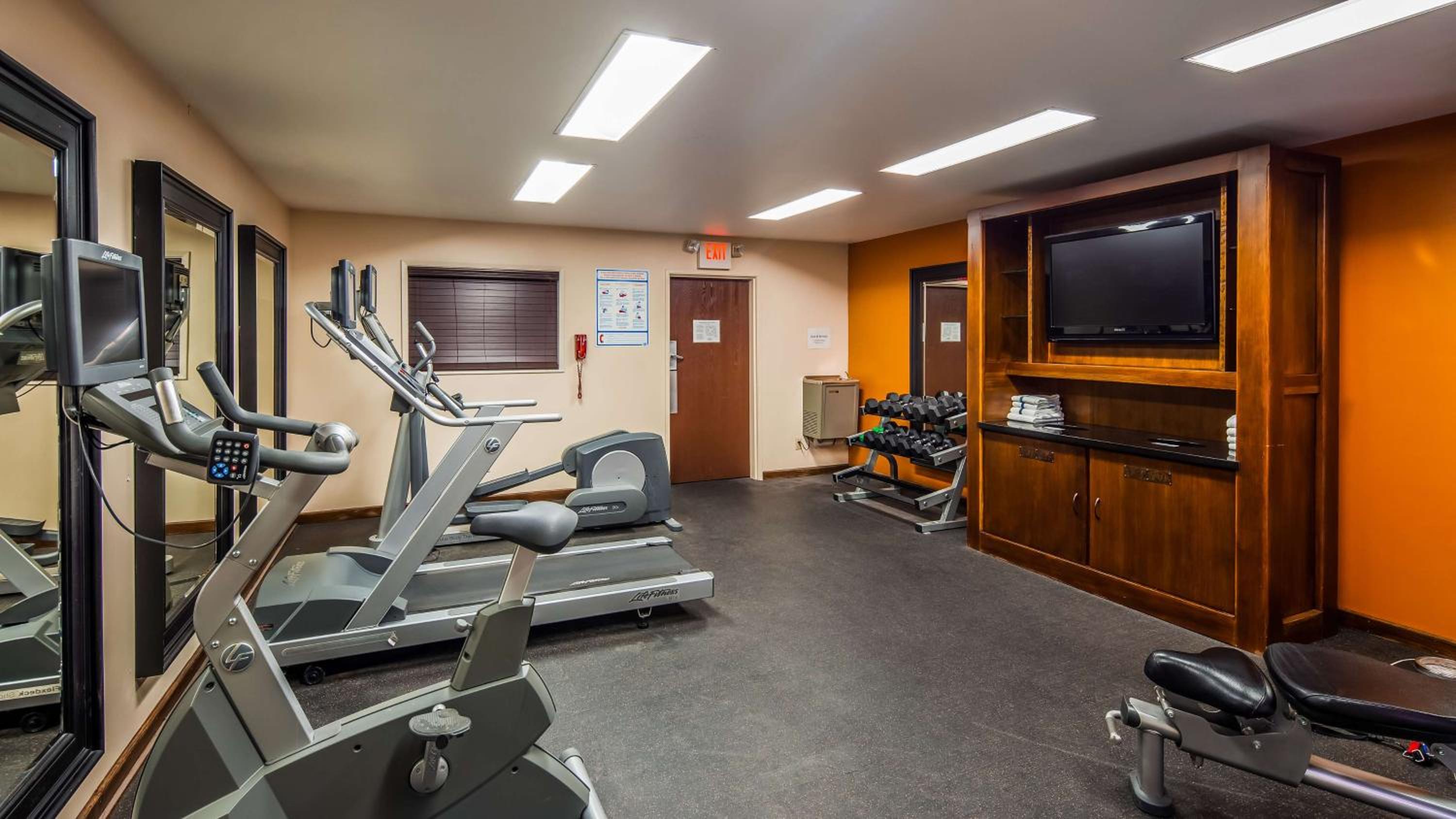 Lake Tahoe Vacations - Best Western Plus Truckee-Tahoe Hotel - Property Image 11