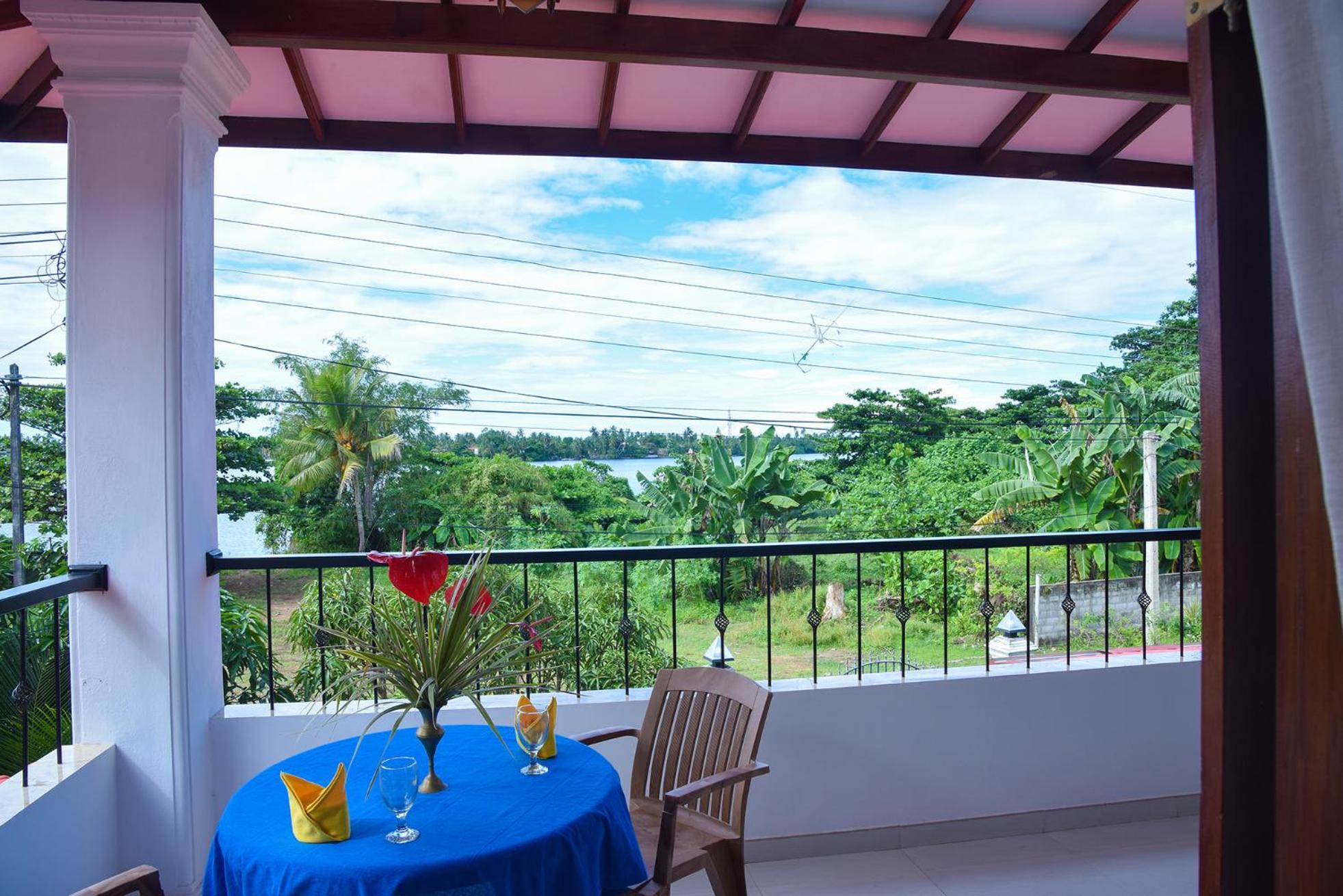 Movi Holiday Apartment view 5